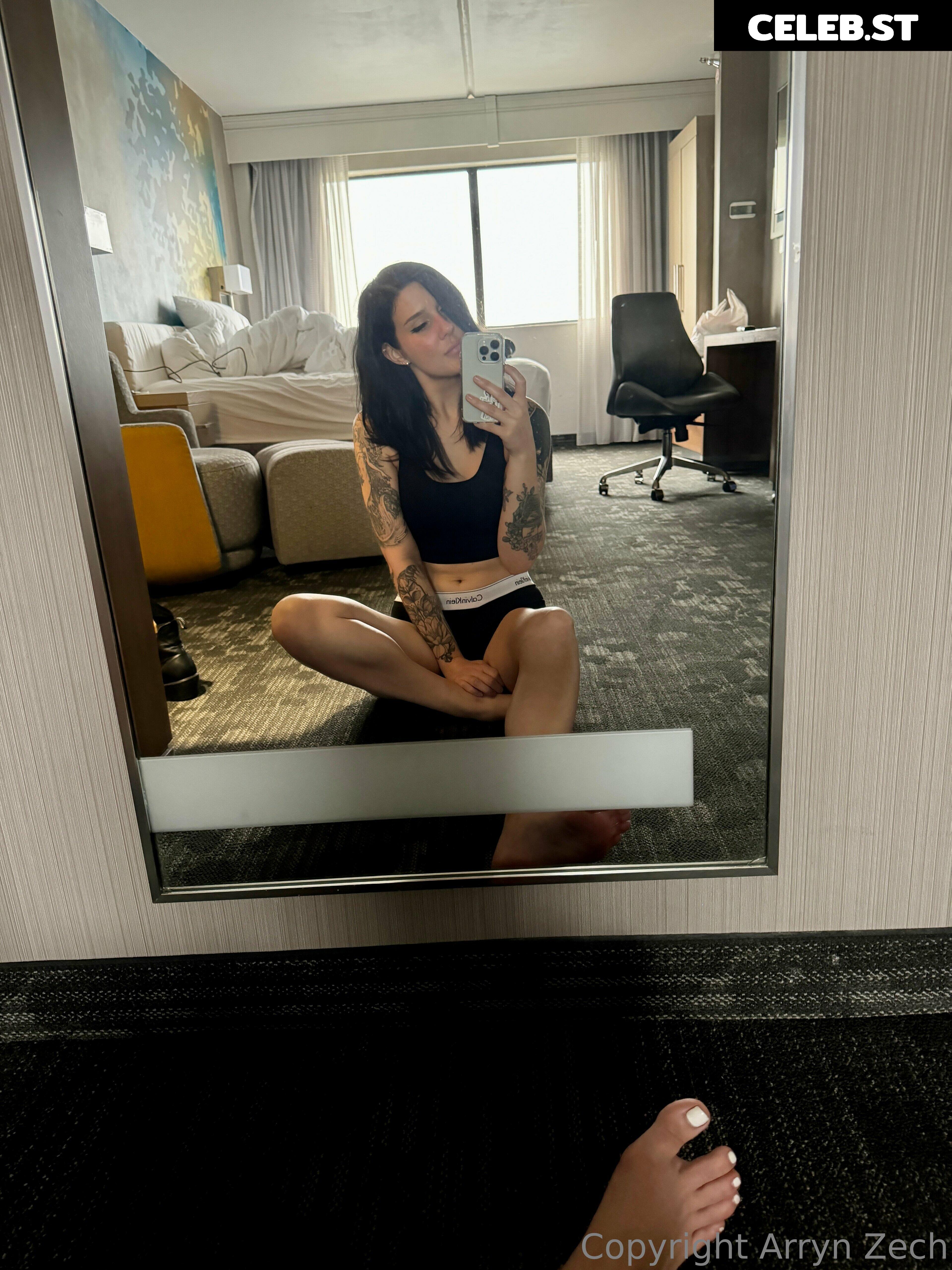 Arryn Zech Image 4165121