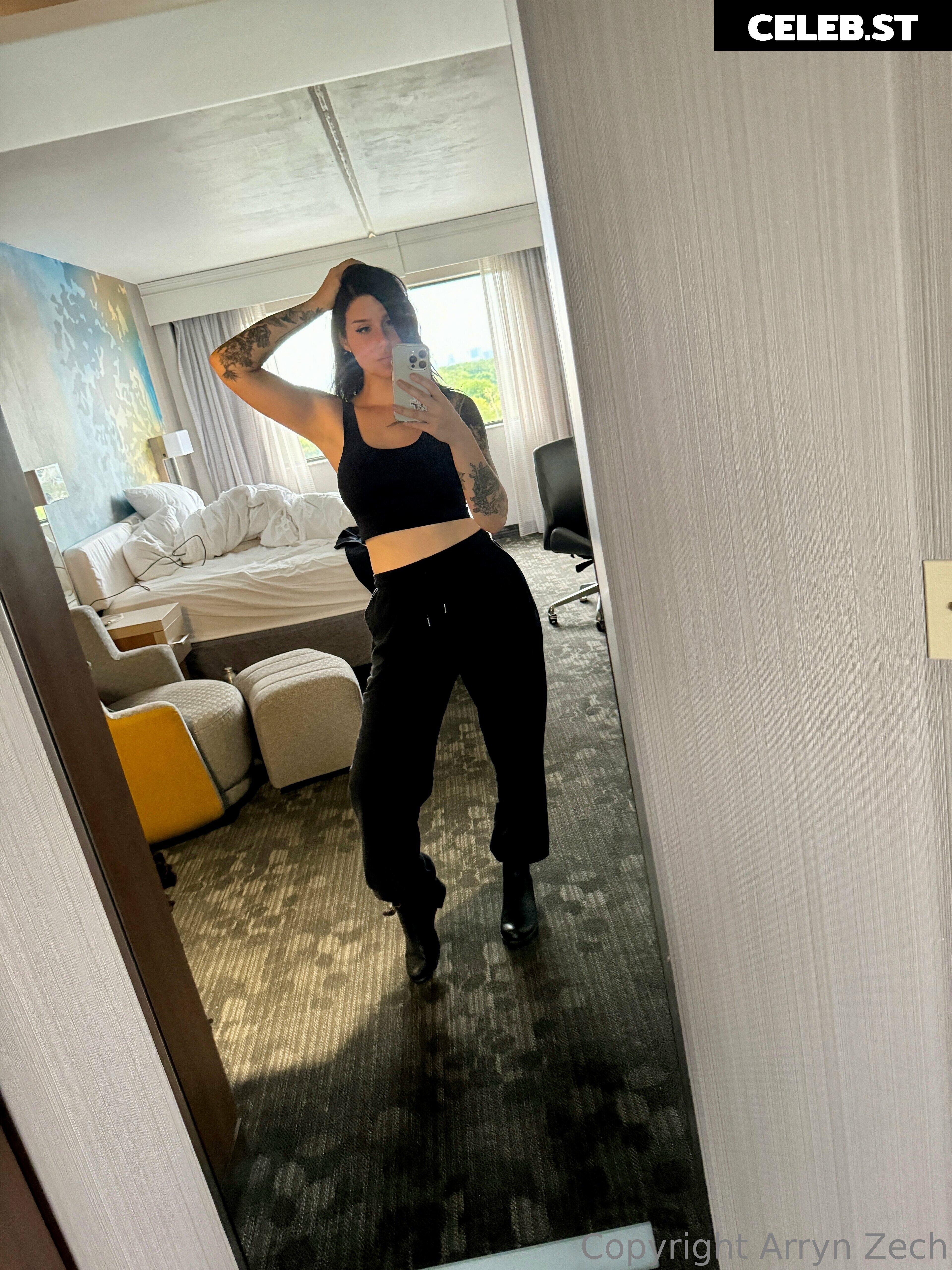 Arryn Zech Image 4165272