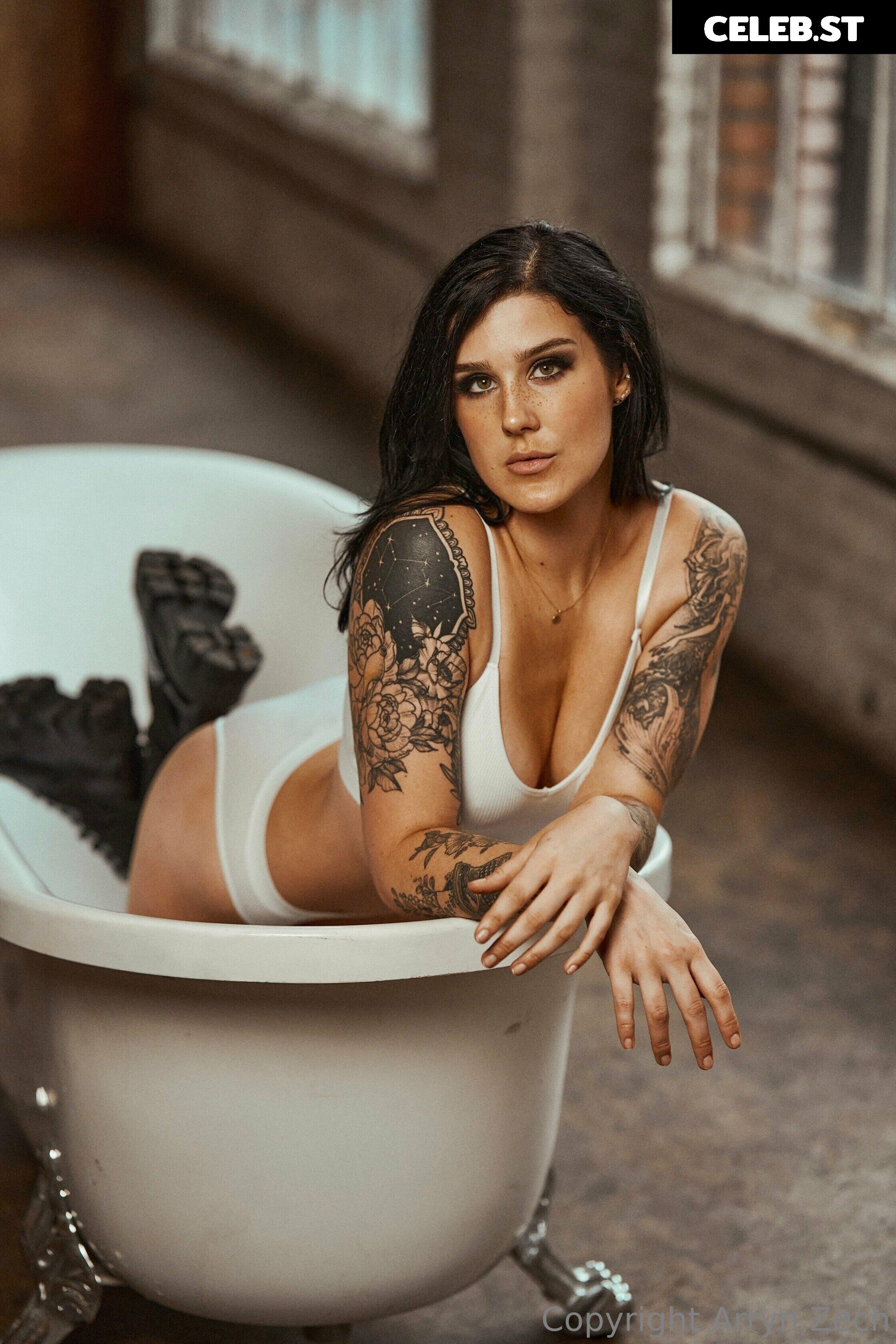 Arryn Zech Image 4161889