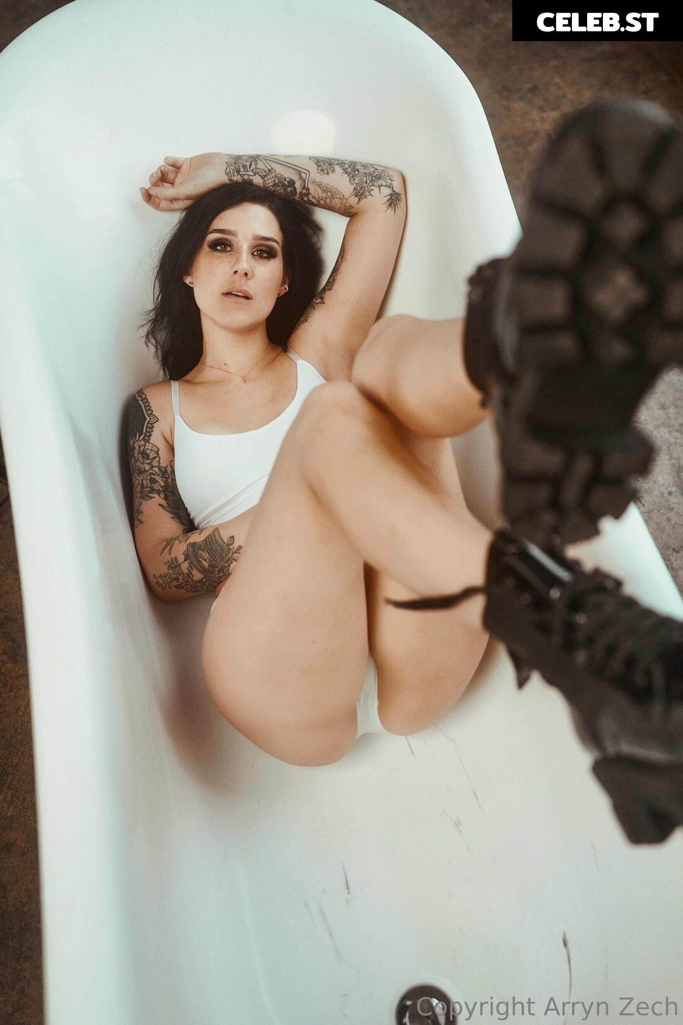 Arryn Zech Image 4162538