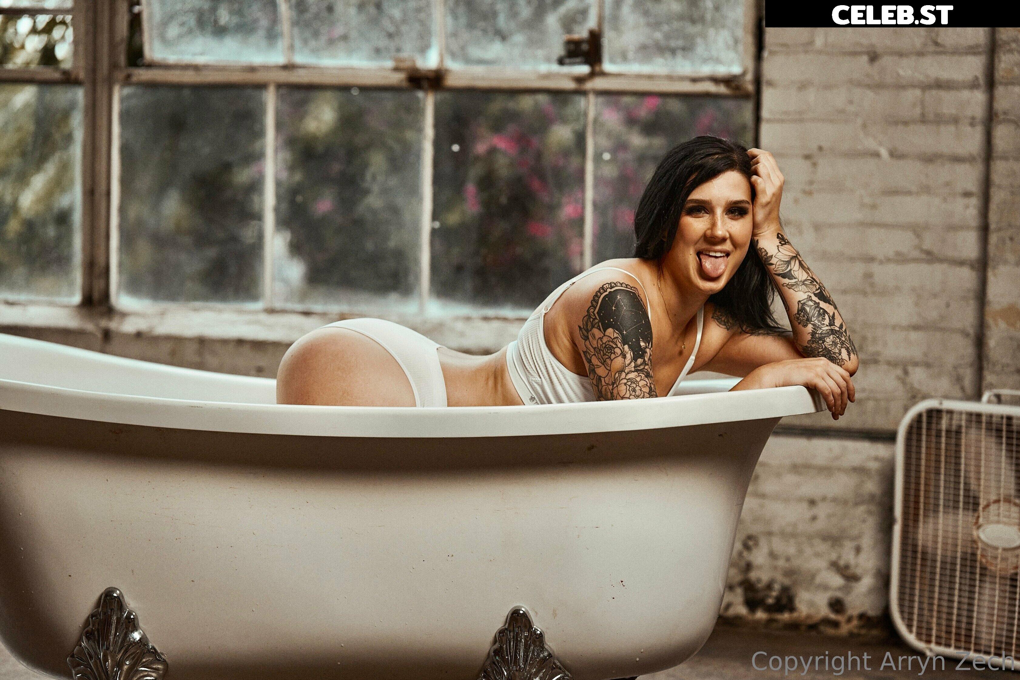 Arryn Zech Image 4162040