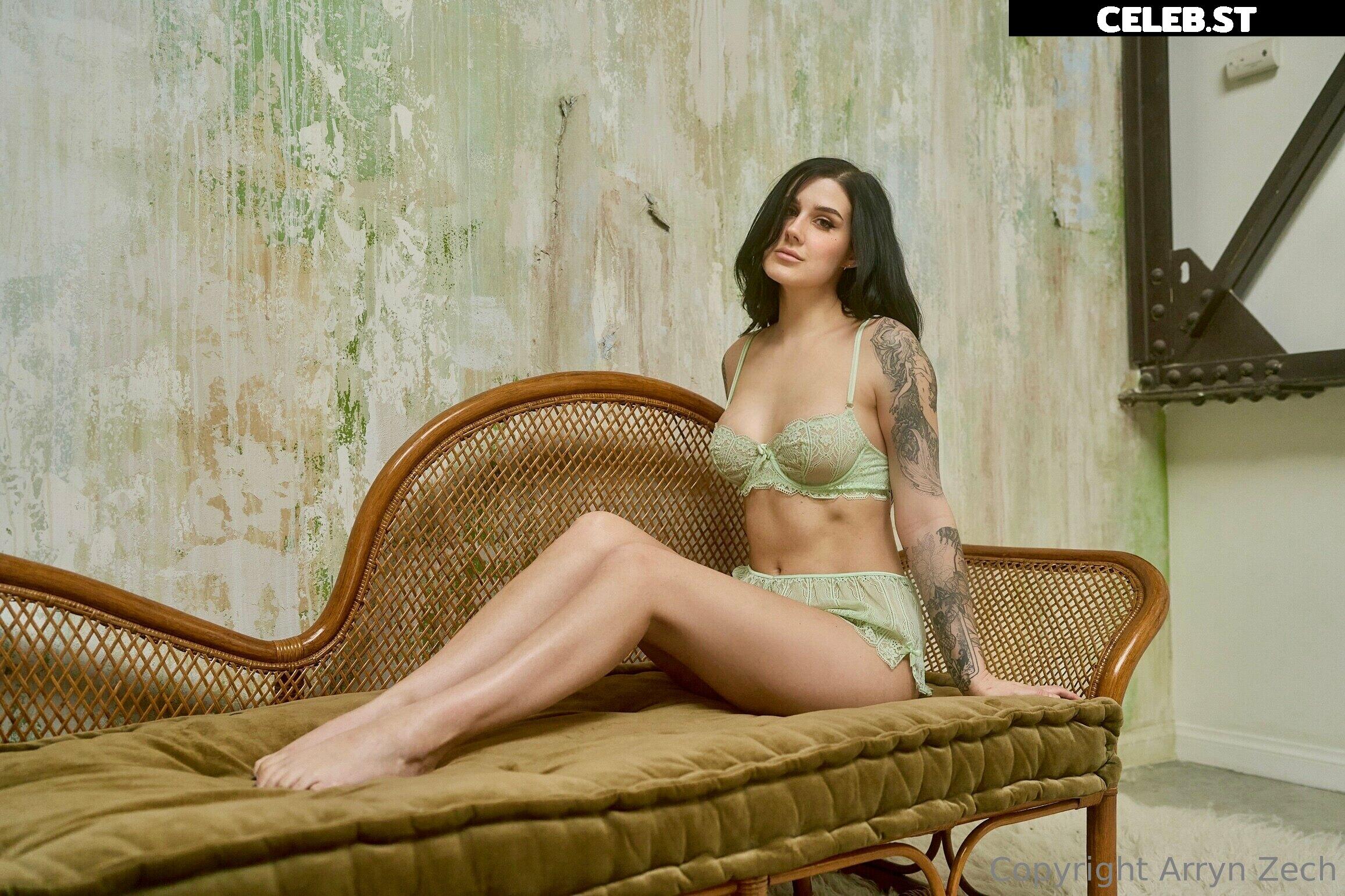 Arryn Zech Image 4155742