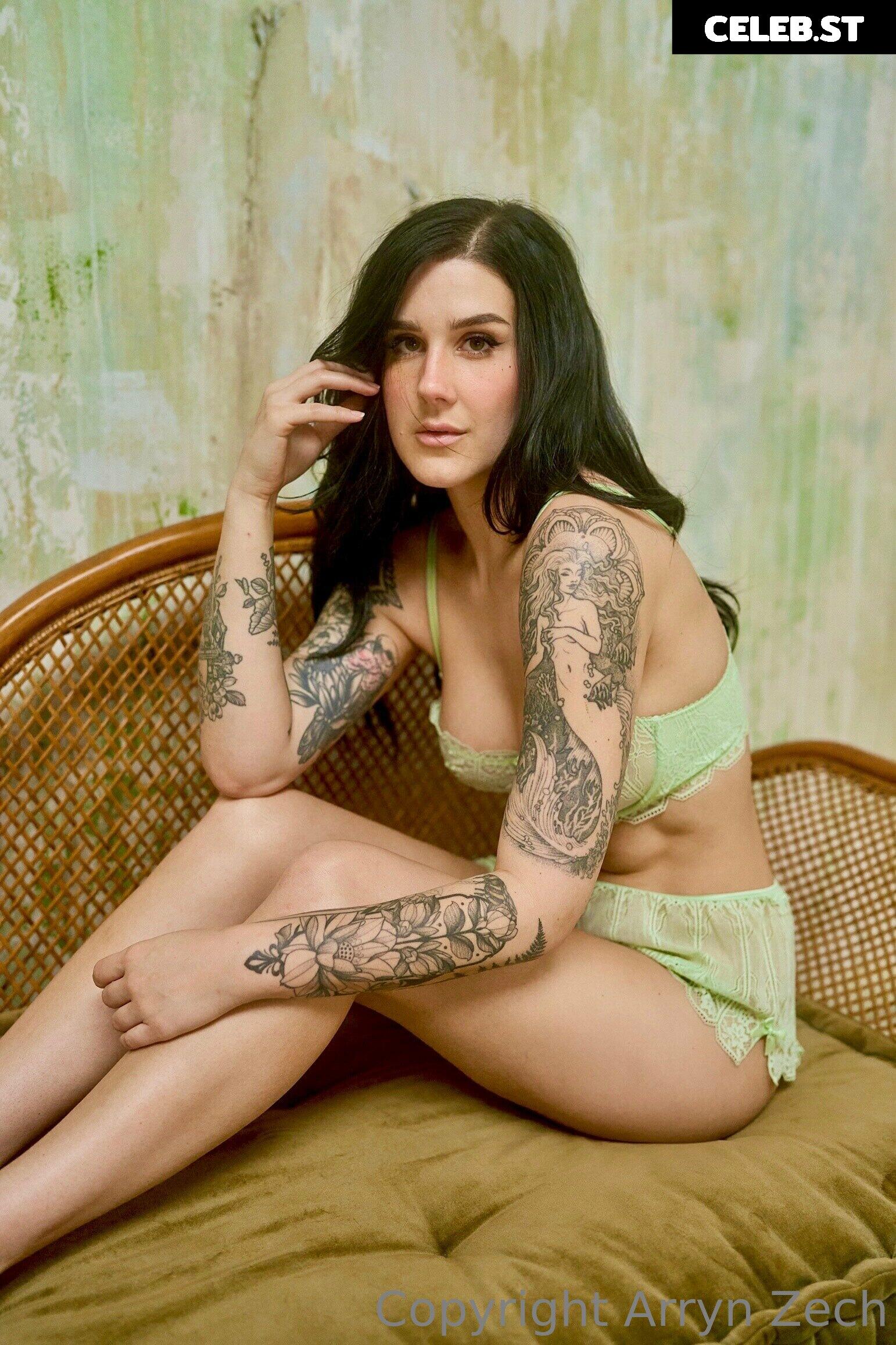 Arryn Zech Image 4155130