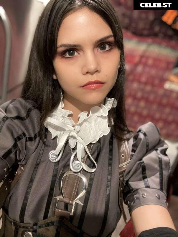 chloenoa Image 415709