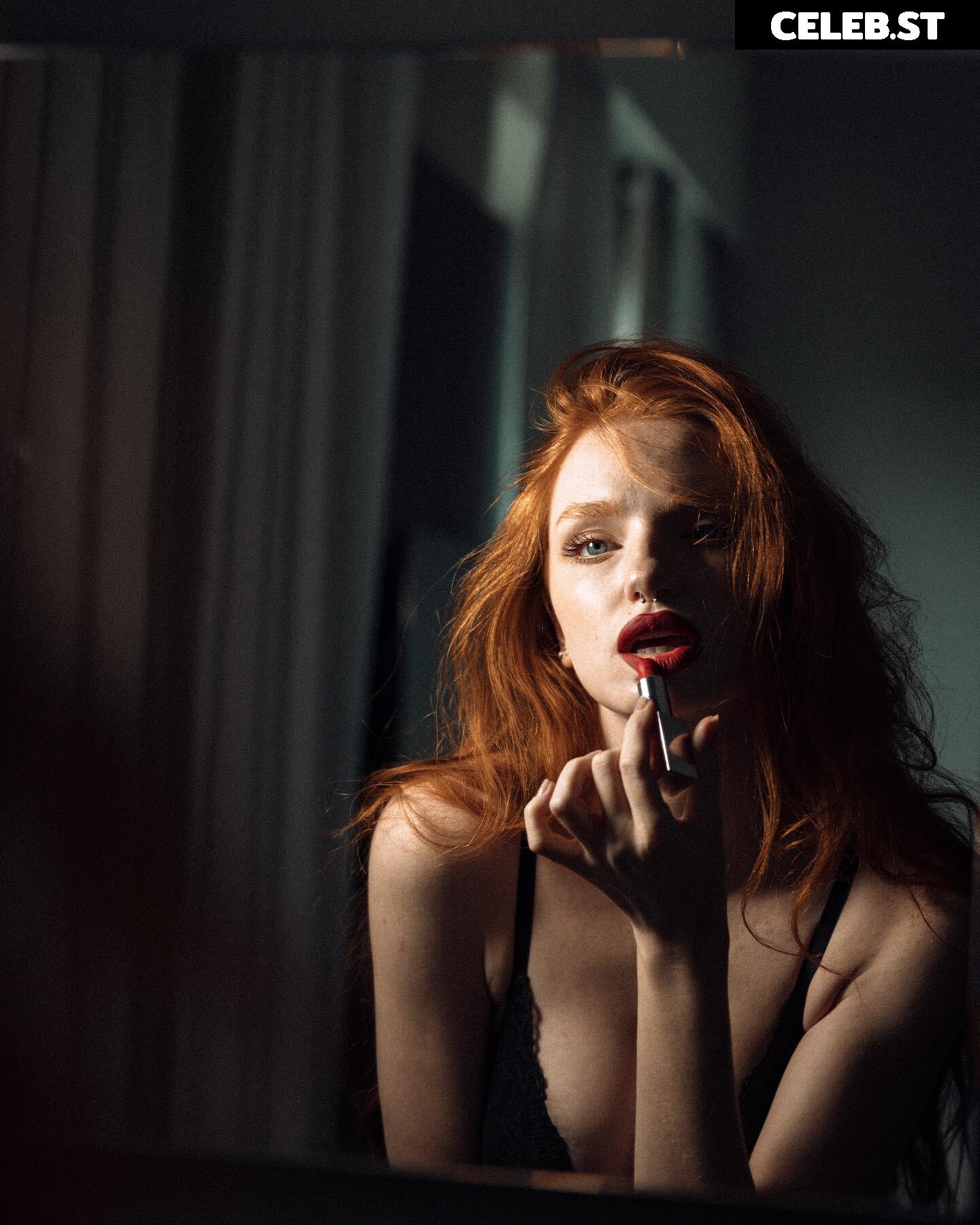 Myfoxyland Image 4150012