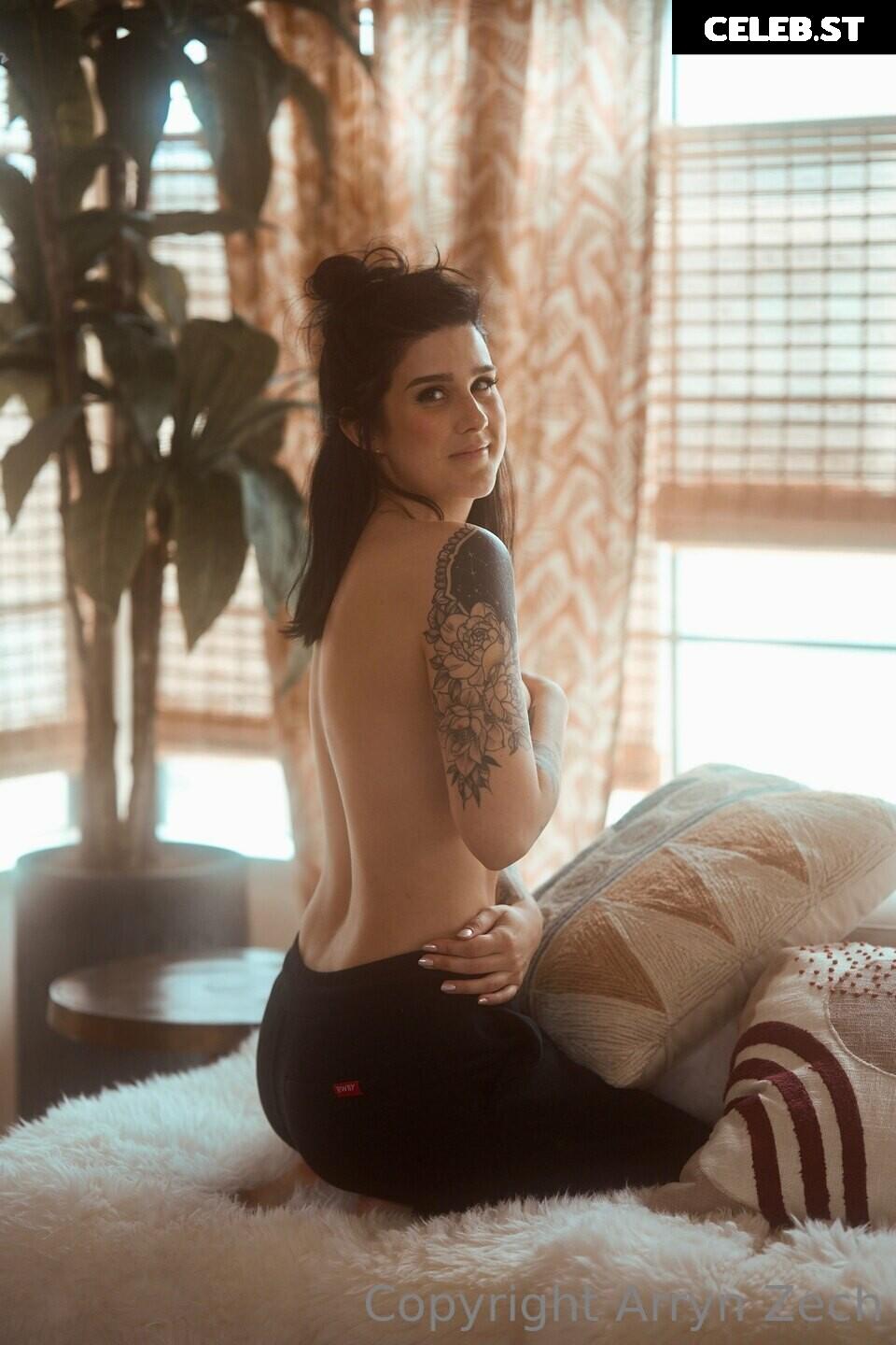 Arryn Zech Image 4159860