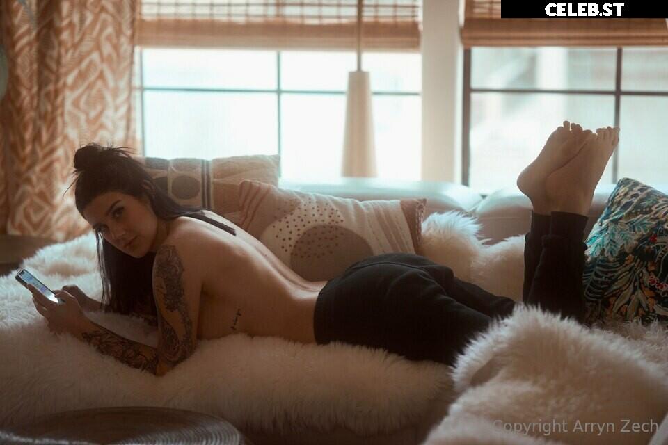 Arryn Zech Image 4159542