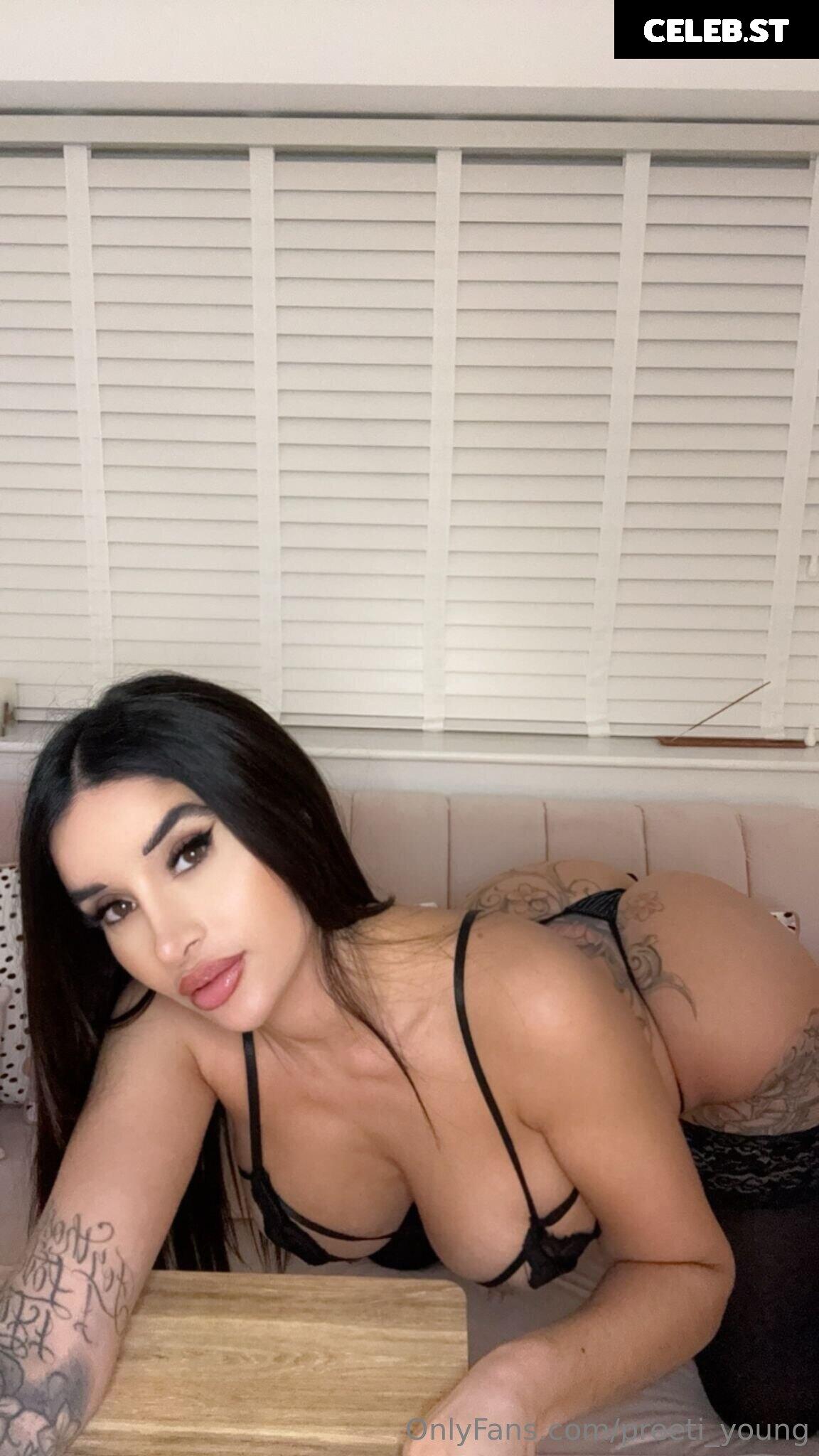 Preeti and Priya Indian Twins Image 4159765