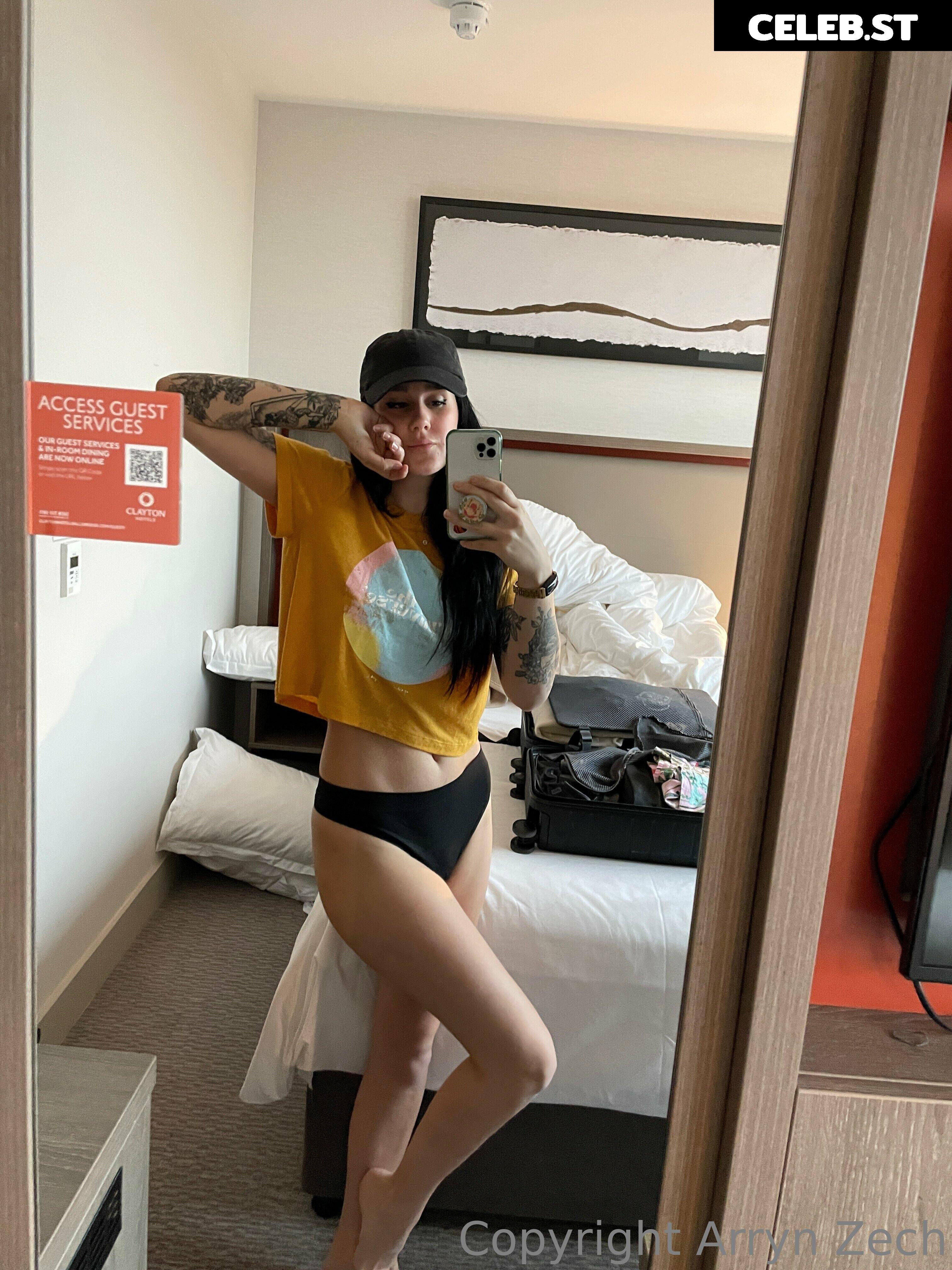 Arryn Zech Image 4145653
