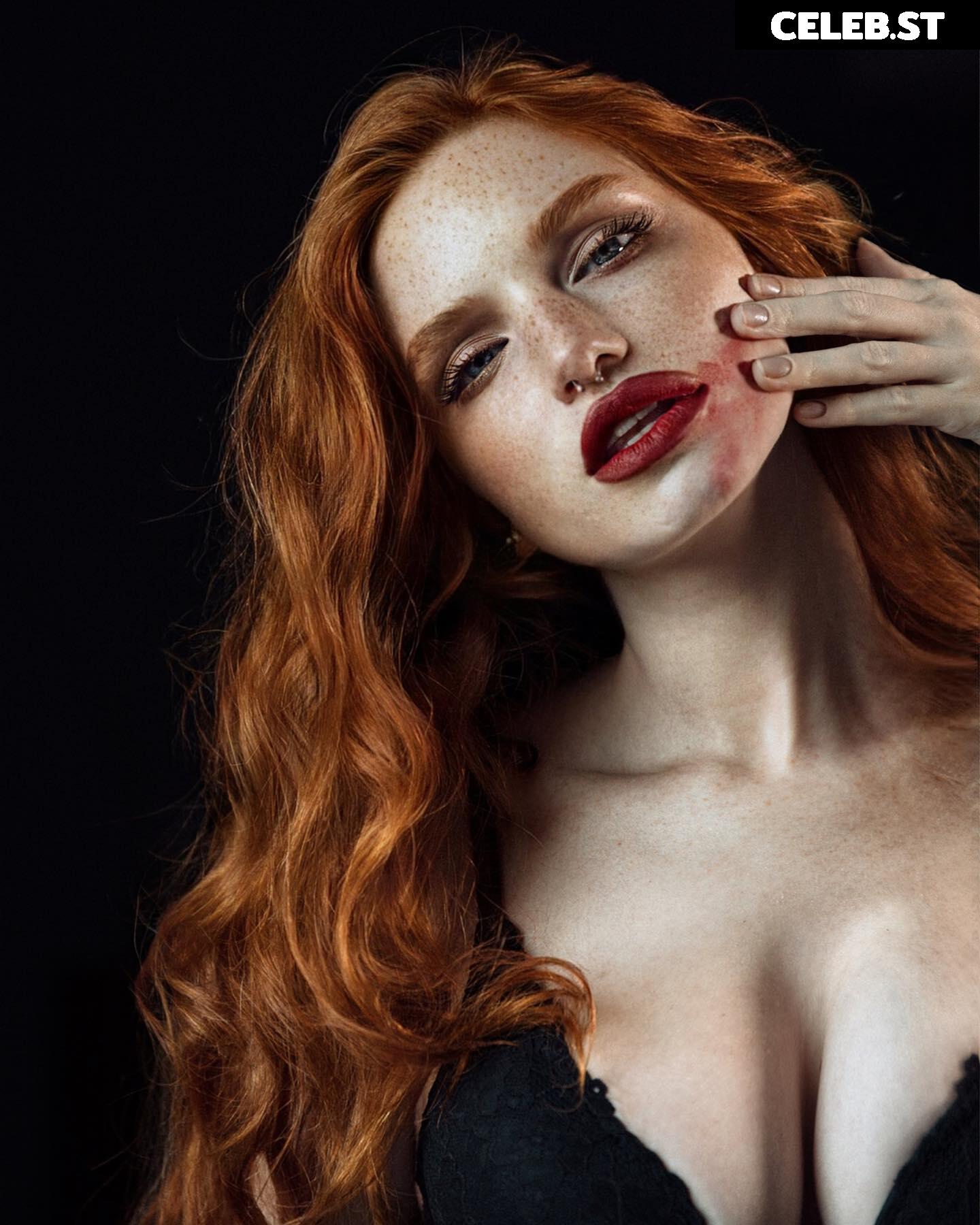 Myfoxyland Image 4149964