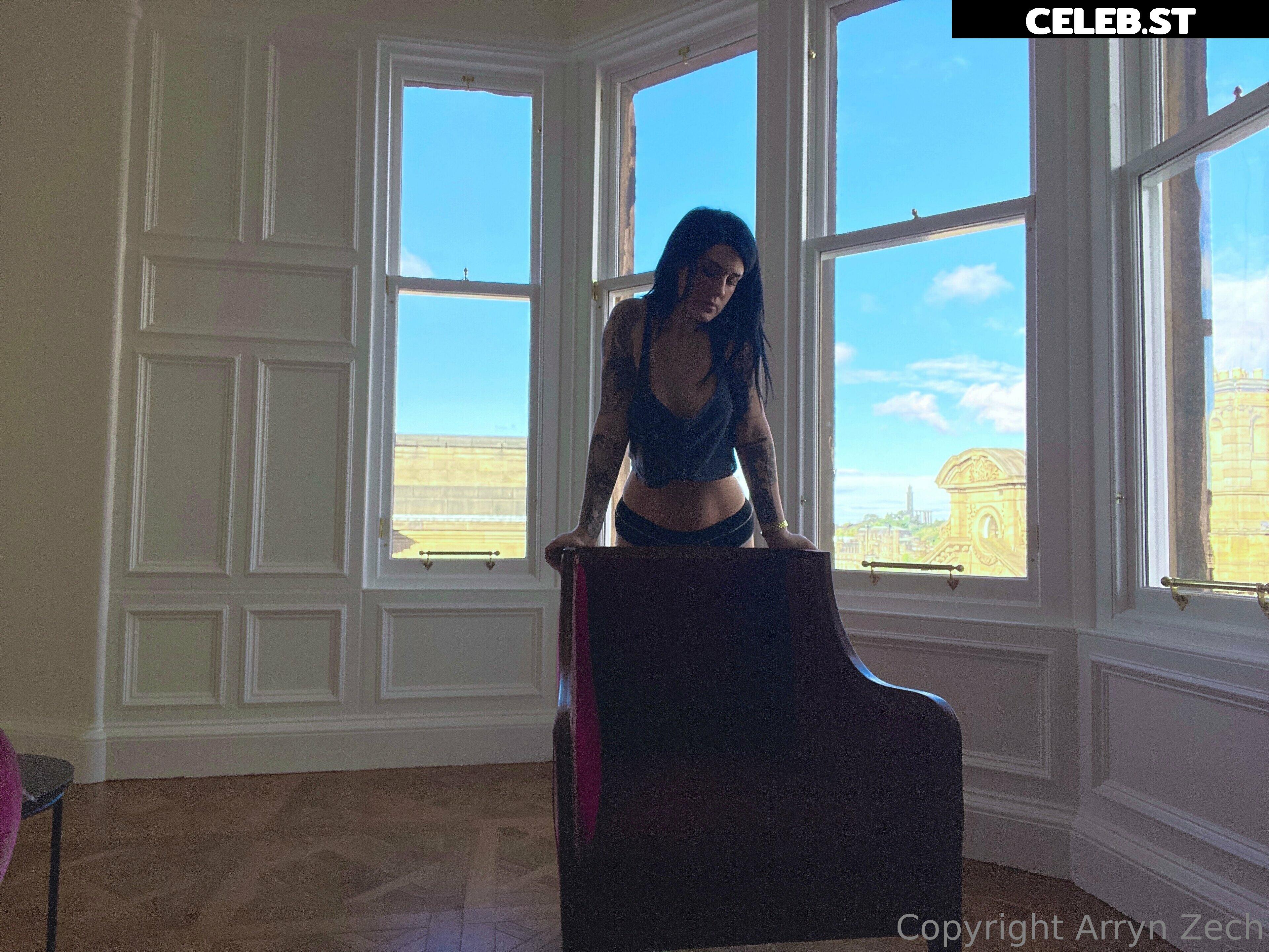 Arryn Zech Image 4137217