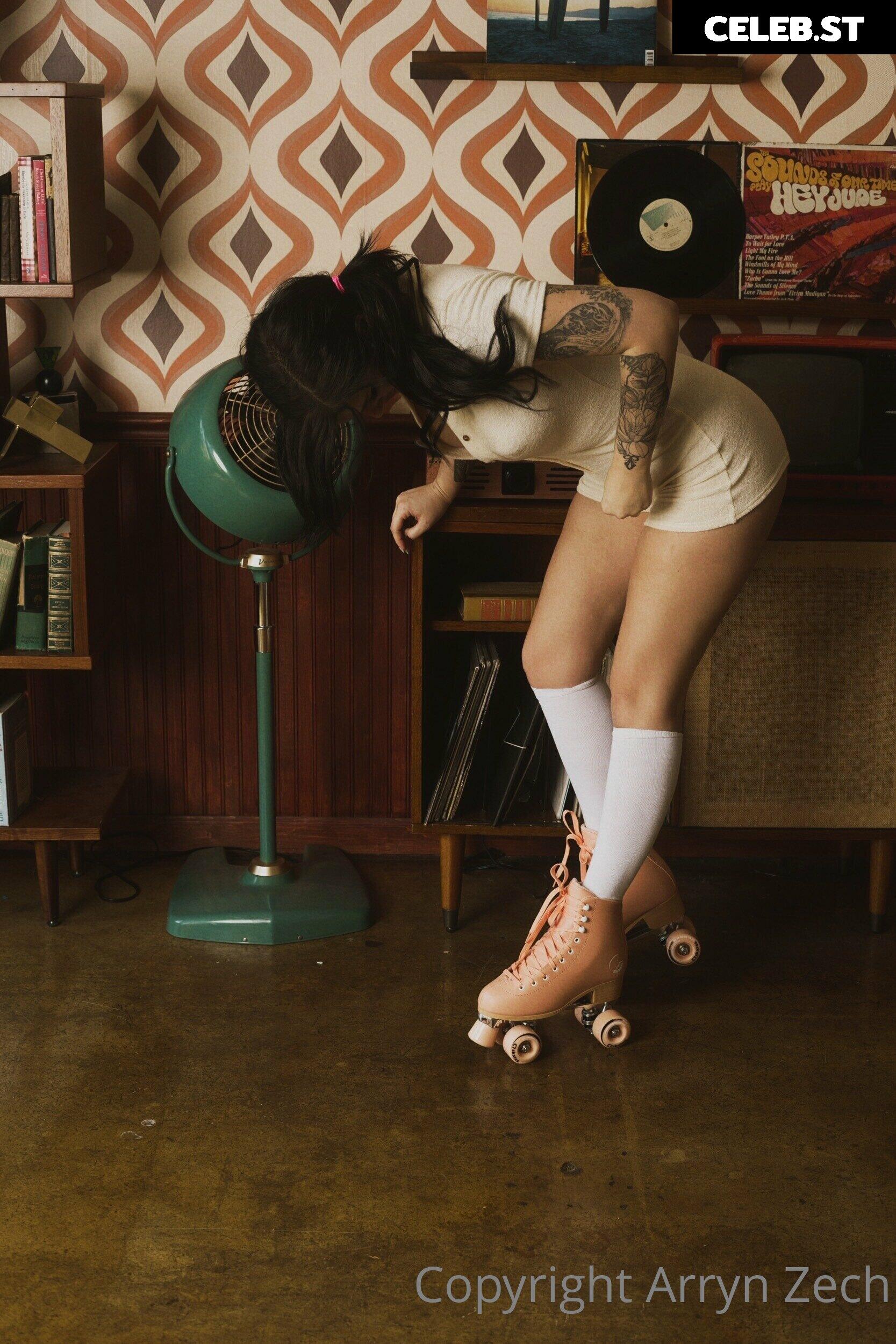 Arryn Zech Image 4132248