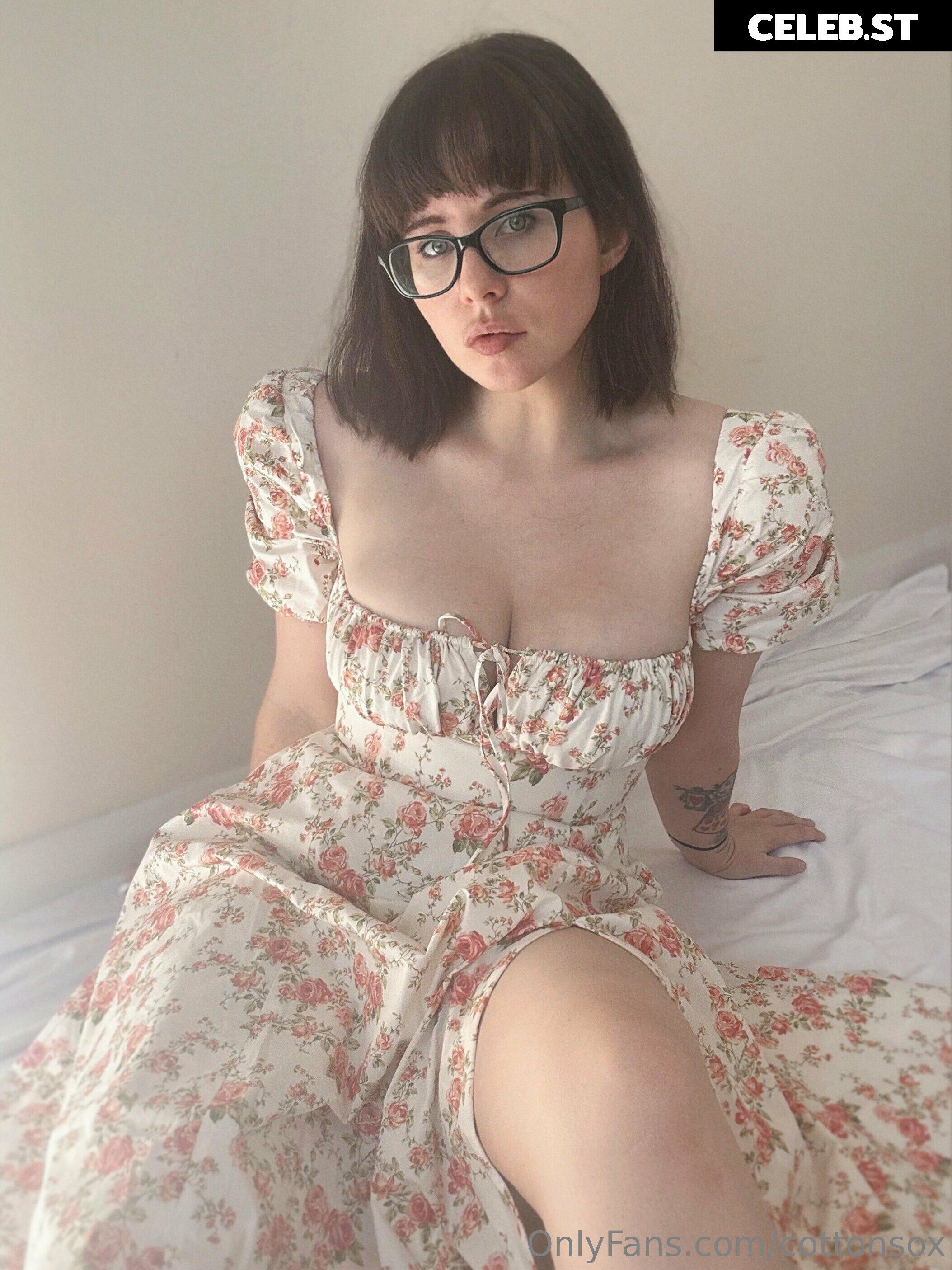 Alice Cotton Sox Image 4122524