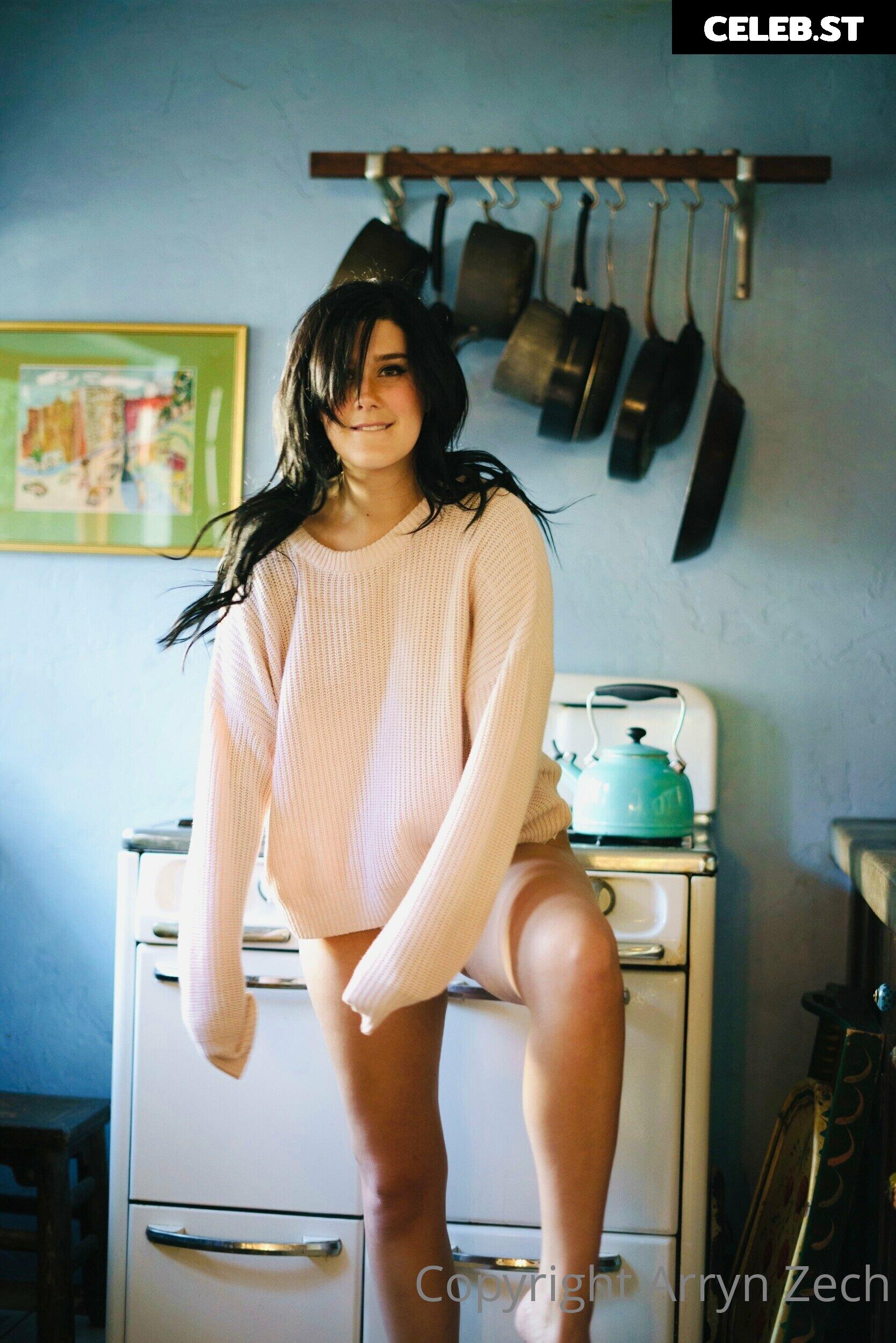 Arryn Zech Image 4122743