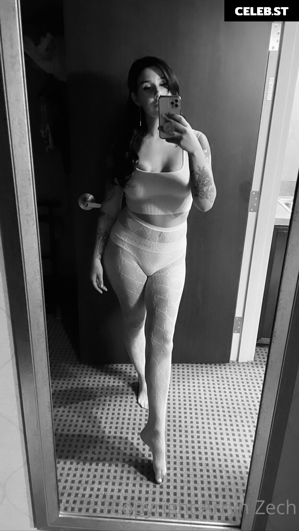 Arryn Zech Image 4120576