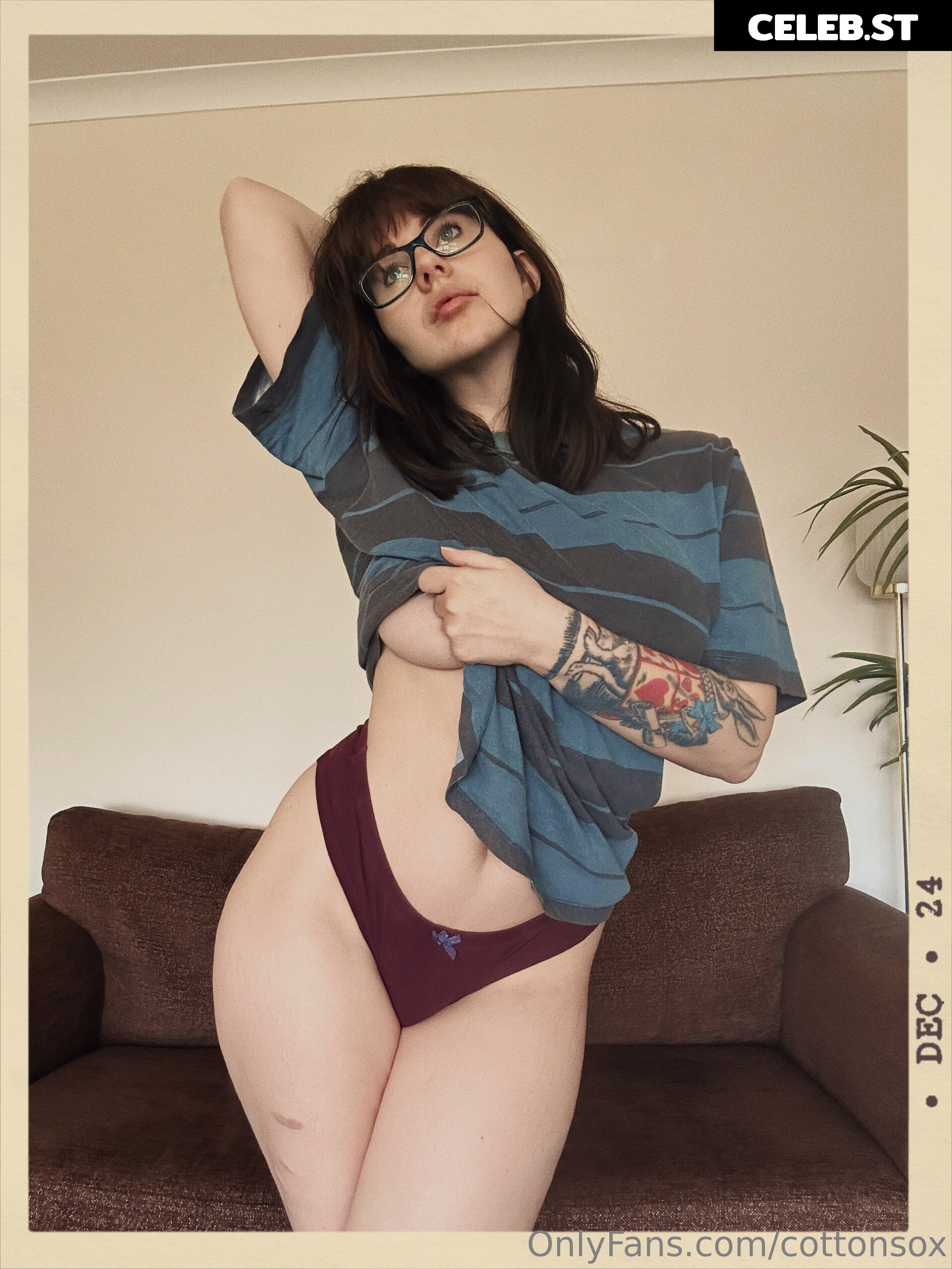 Alice Cotton Sox Image 4128375