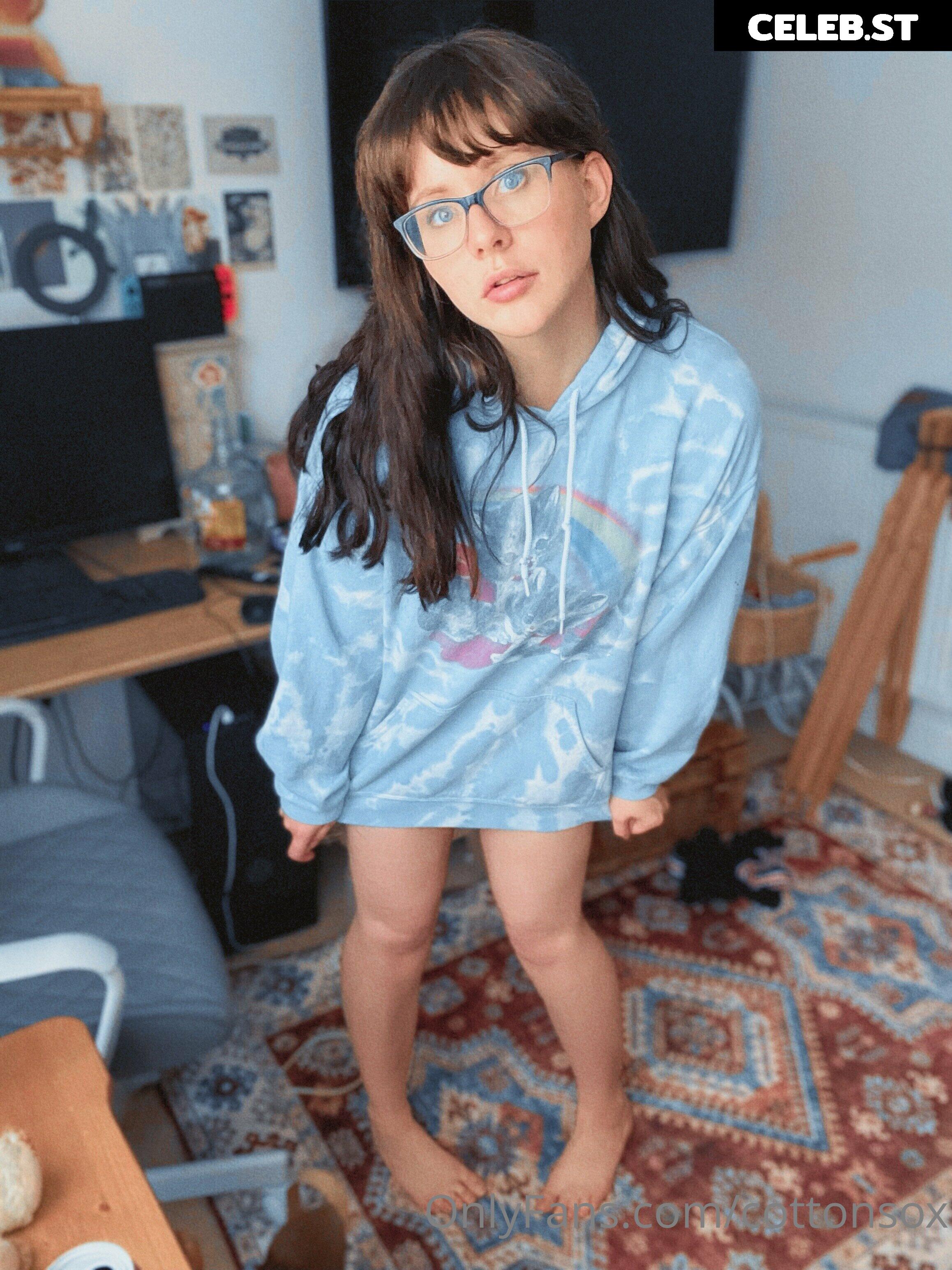 Alice Cotton Sox Image 4114548