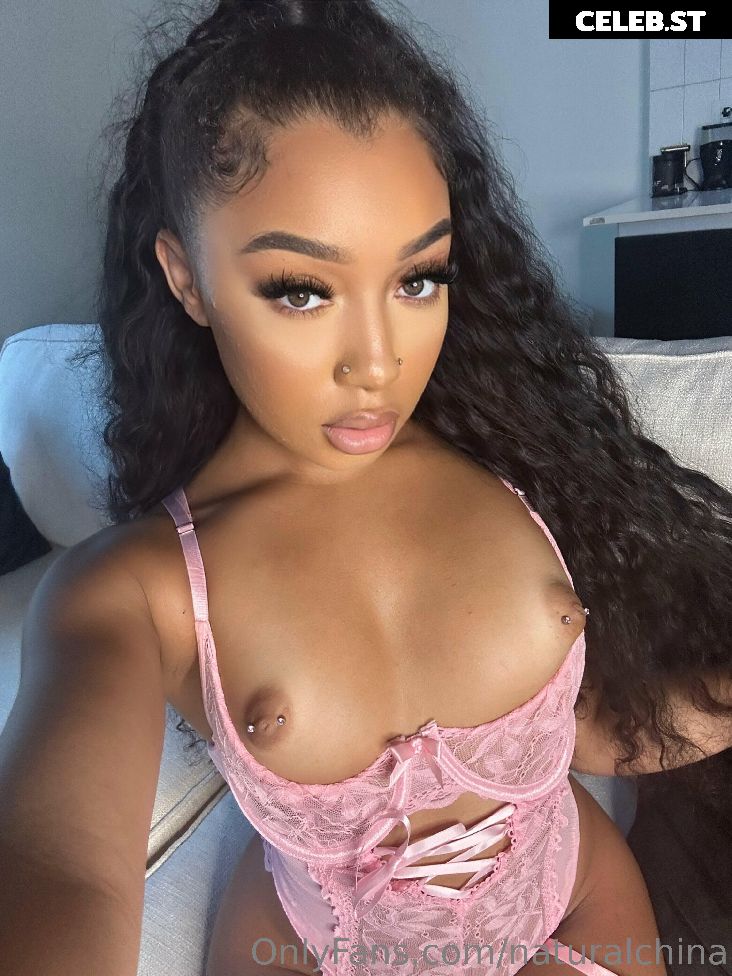 naturalchina / Bubble Booty Image 4110215