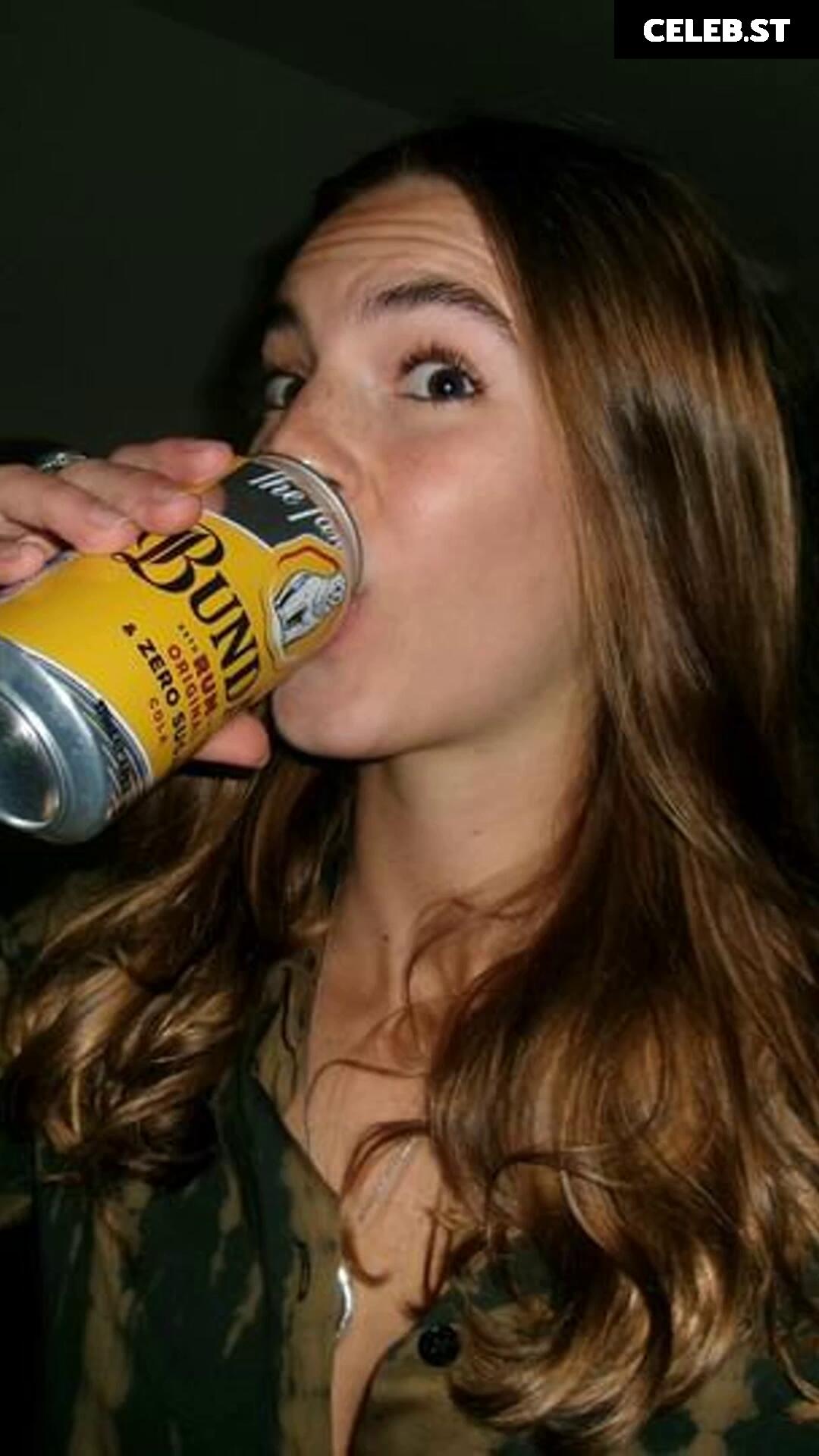 Emily Feld - emily.feld Image 4297829