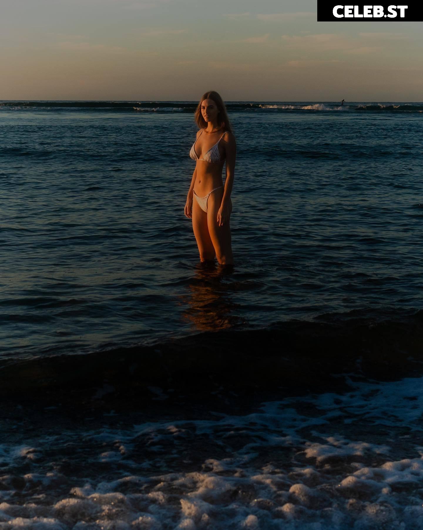 Emily Feld - emily.feld Image 4292578