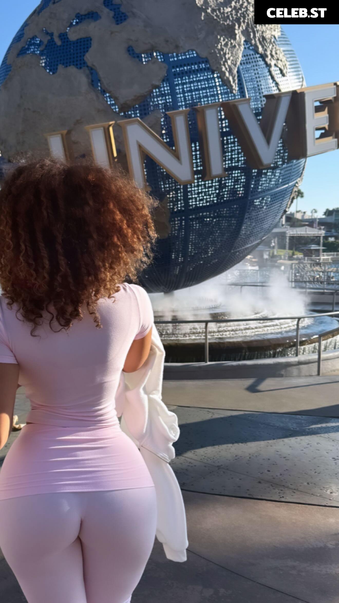 Dana Curly Image 4275825