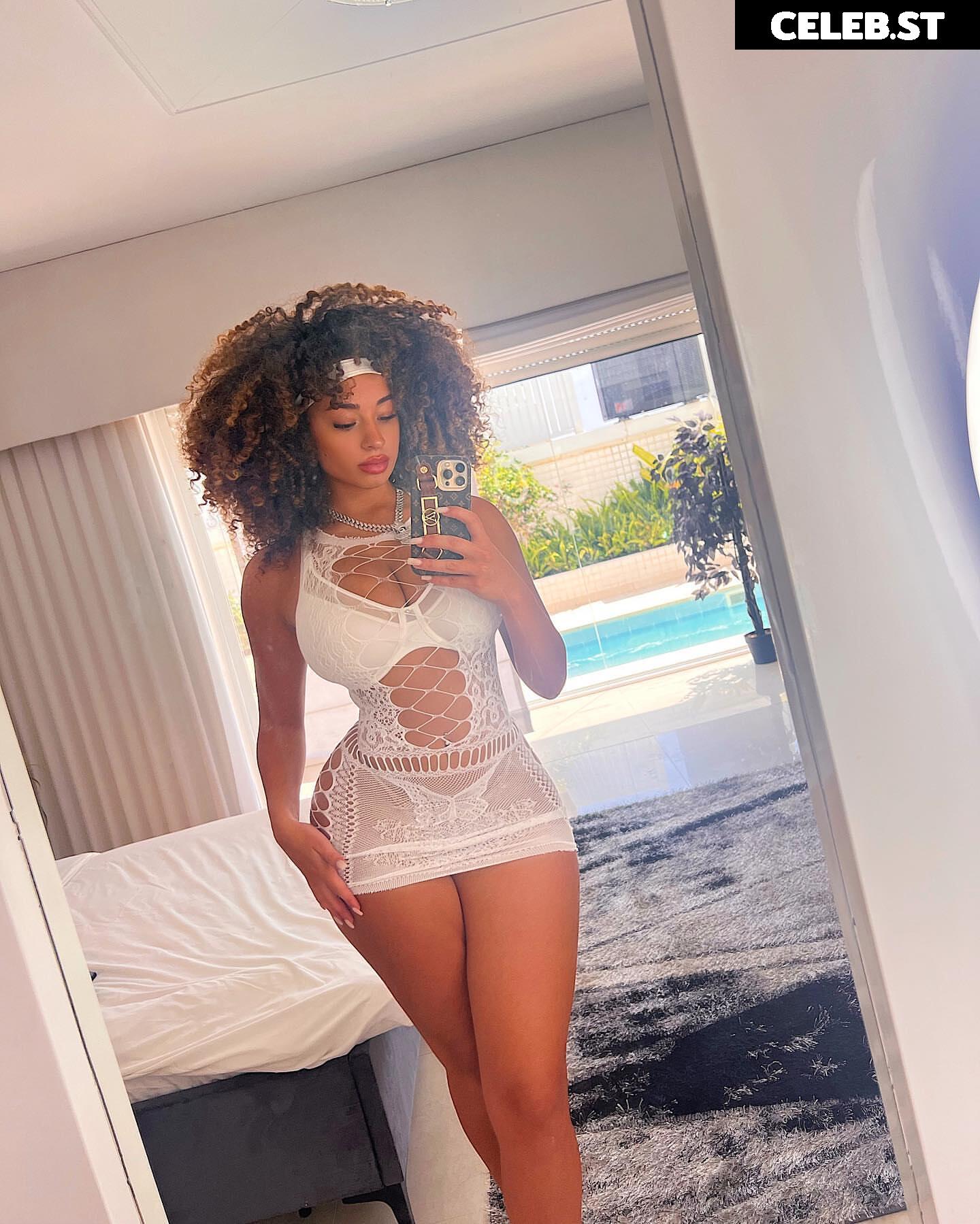 Dana Curly Image 4274657