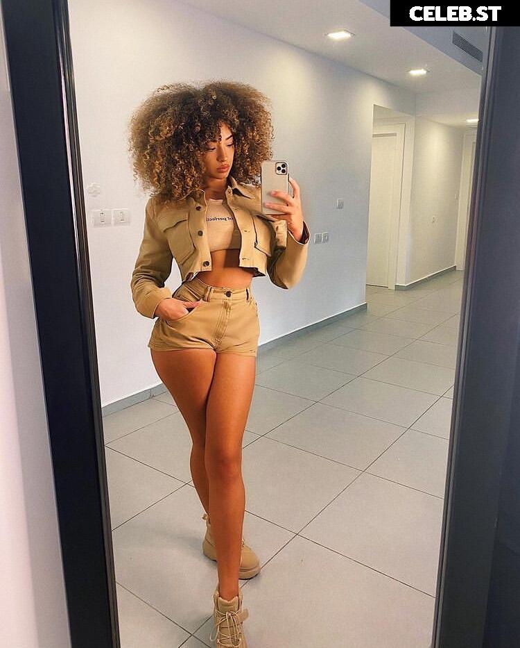 Dana Curly Image 4271943