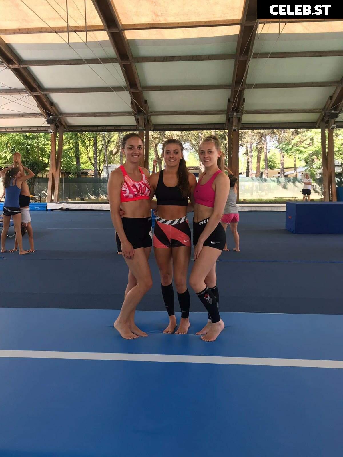 Tia Collins Image 4264365