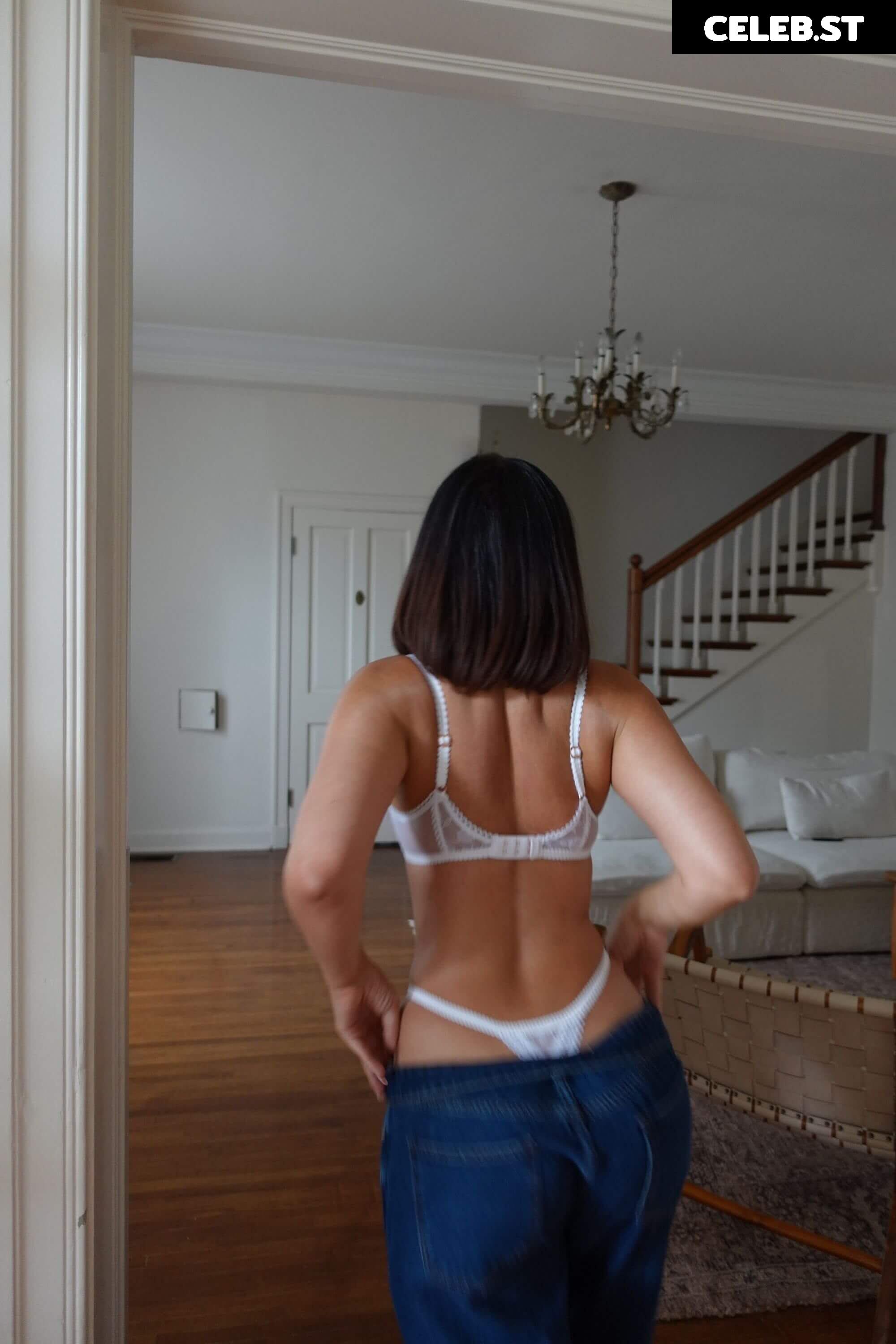 Julia Kelly Image 4269016