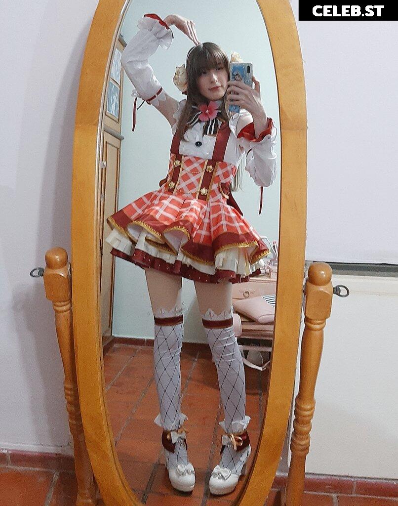Kiki Glitter Cosplay Image 4255540
