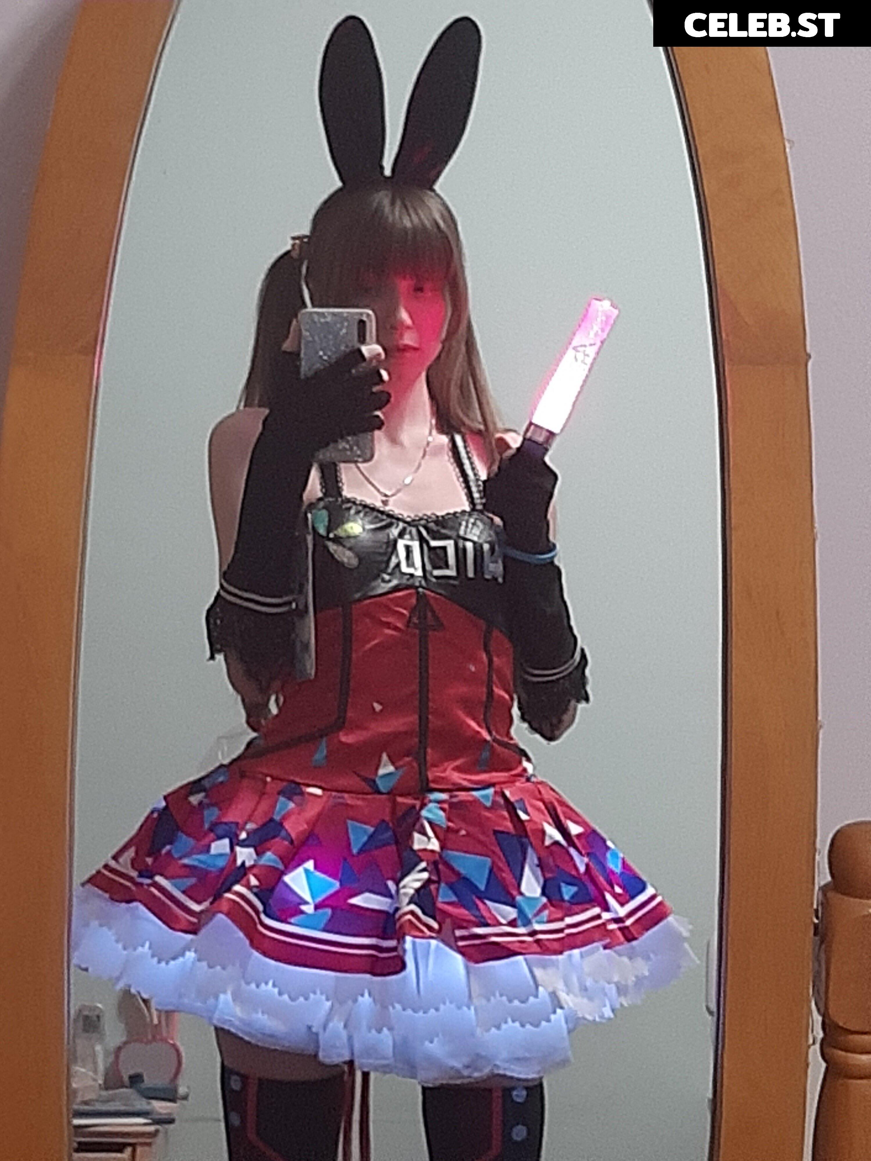 Kiki Glitter Cosplay Image 4255732