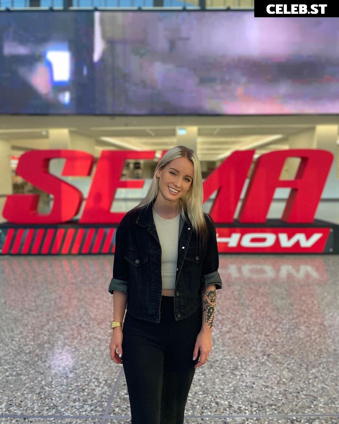 Sonja Reid aka OMGitsfirefoxx Image 4255327