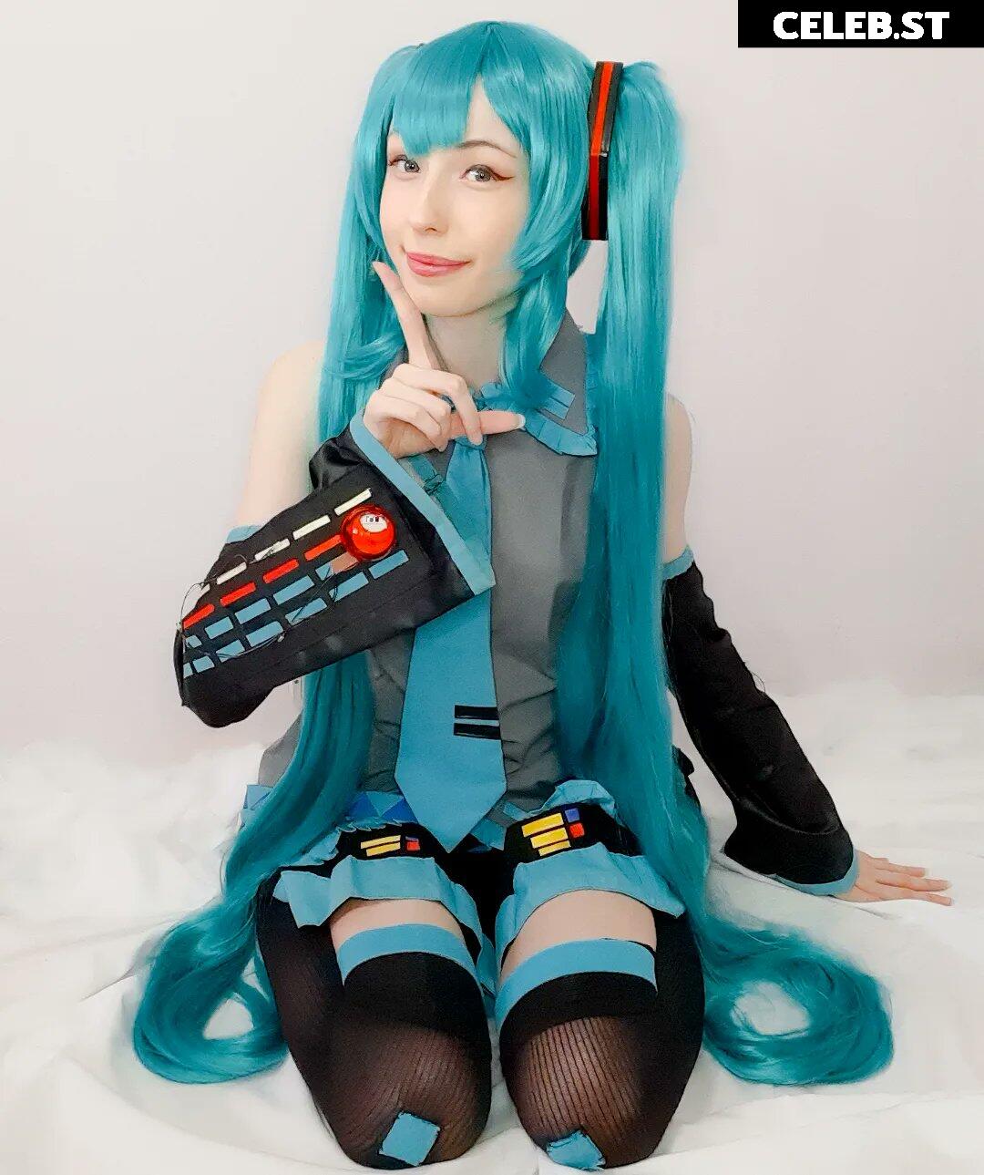 Kiki Glitter Cosplay Image 4255271