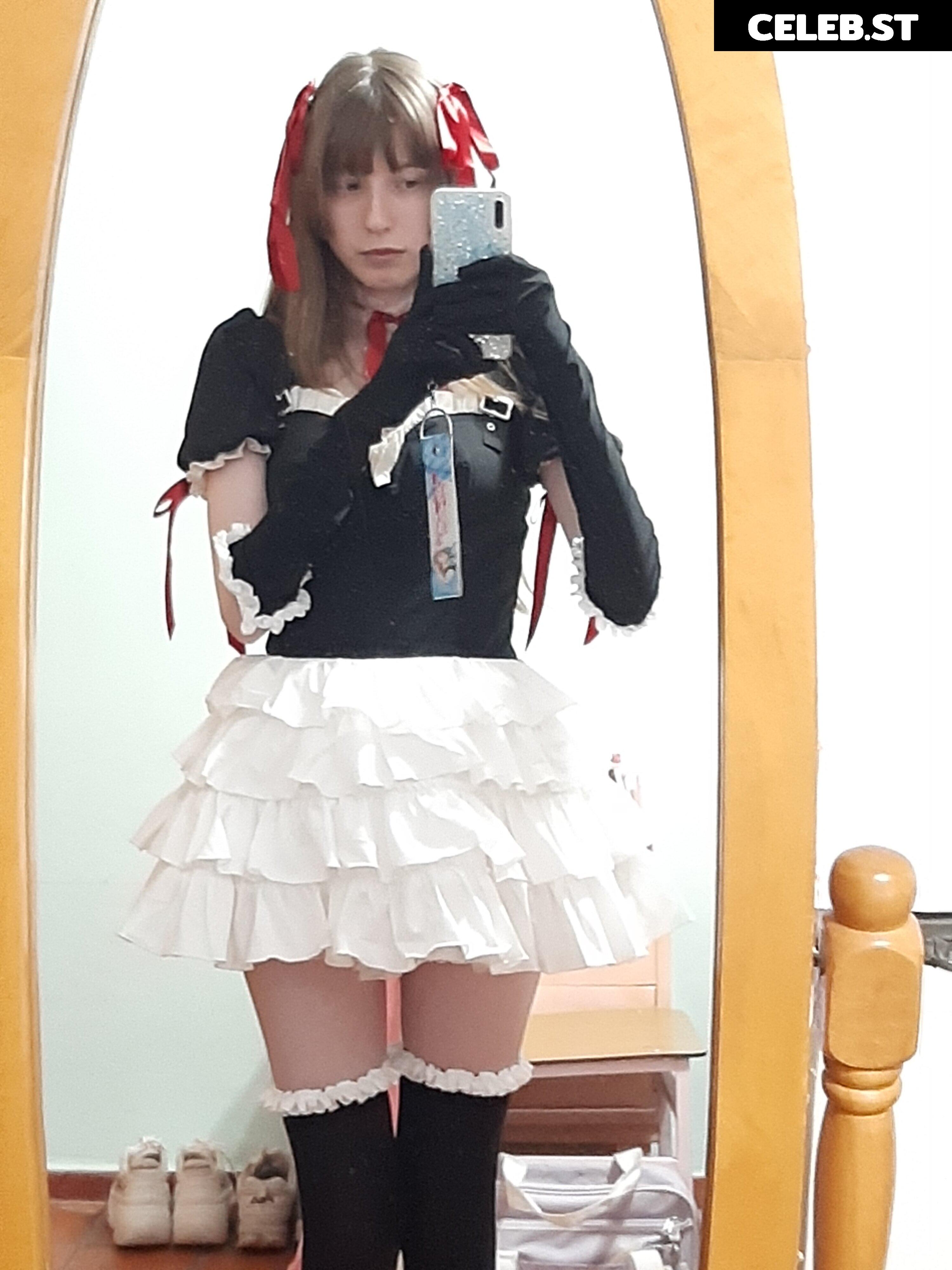 Kiki Glitter Cosplay Image 4255232