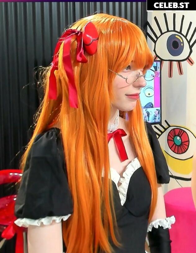 Kiki Glitter Cosplay Image 4256412
