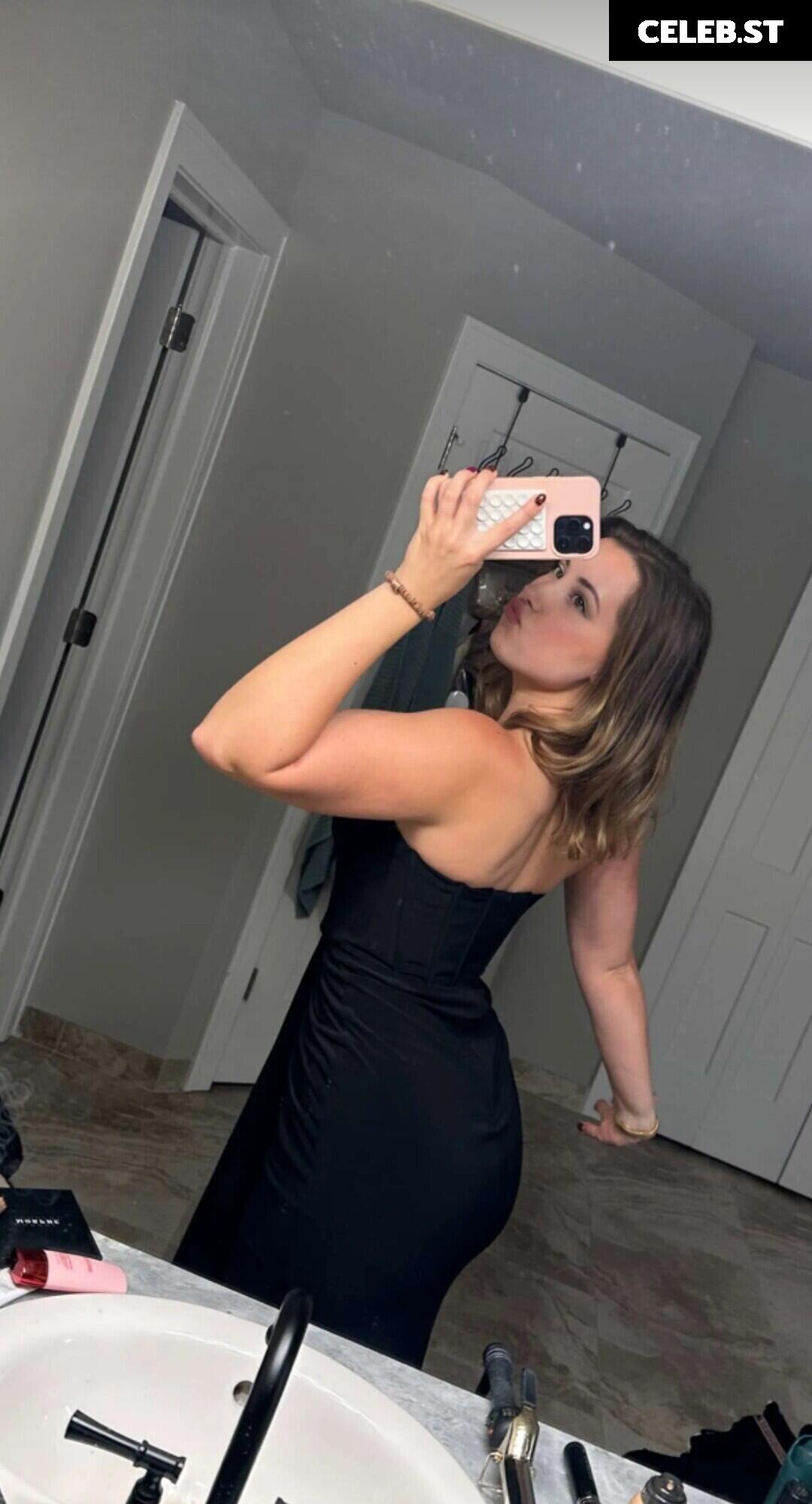 Pineapplebrat / Alice Klomp Image 4254873