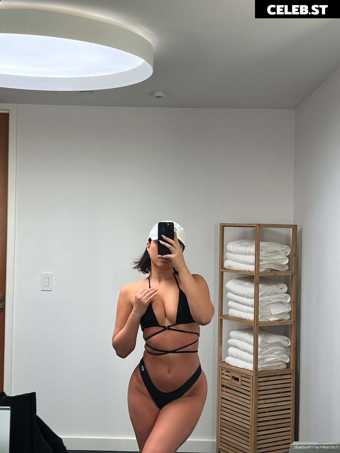 Julia Kelly Image 4251373