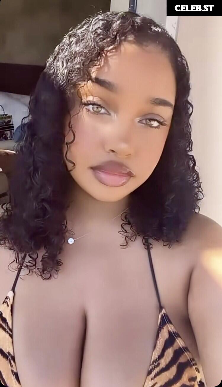 Corie Rayvon / CorieRayvon Image 4258981