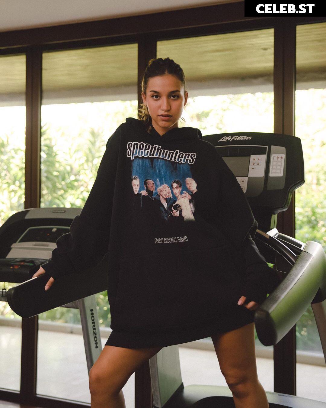 Mikaela Lafuente / Mika Lafuente Image 4246537