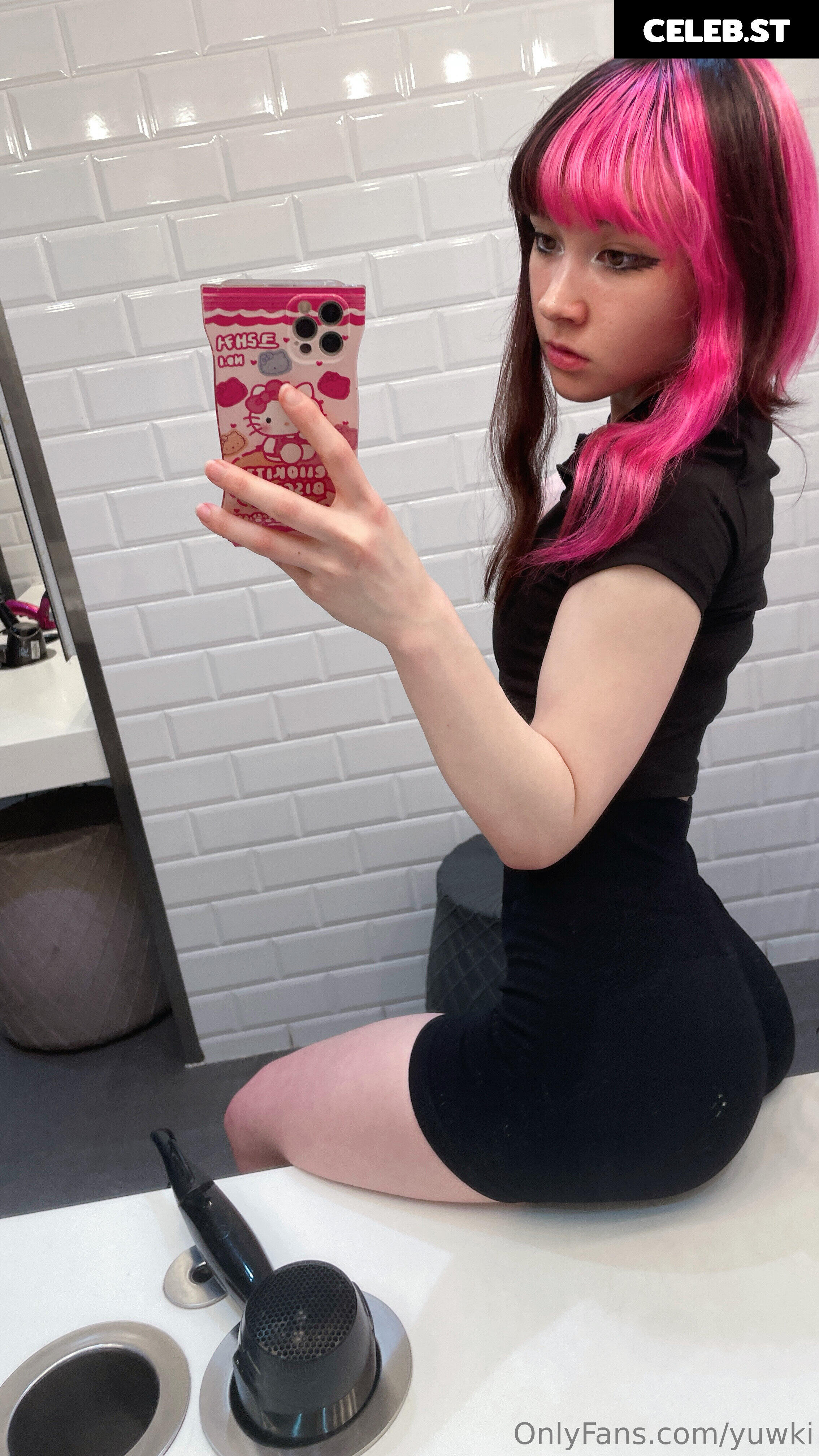 yyuki / kittensulk Image 4248807