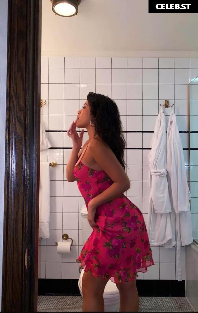 Julia Kelly Image 4248216