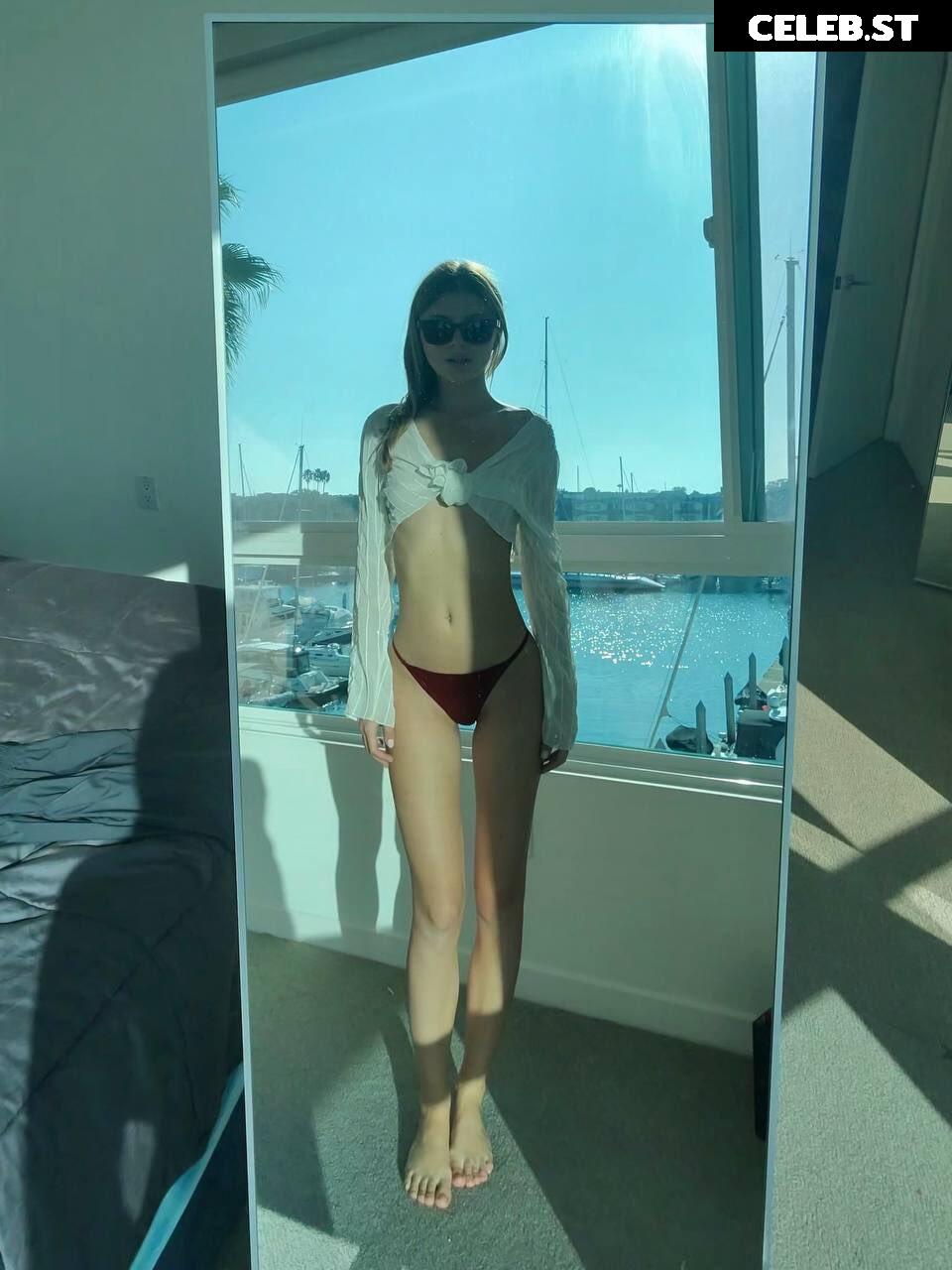 Dasha Komarova / Darya Komarova / Odarka Komarova Image 4236482