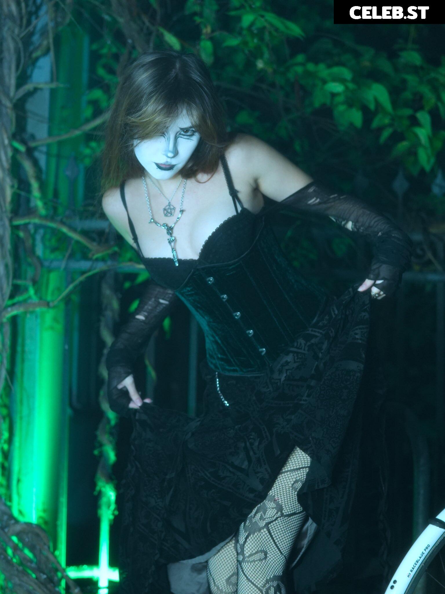 Blossom In The Moonlight / Myah Rodriguez Image 4233582