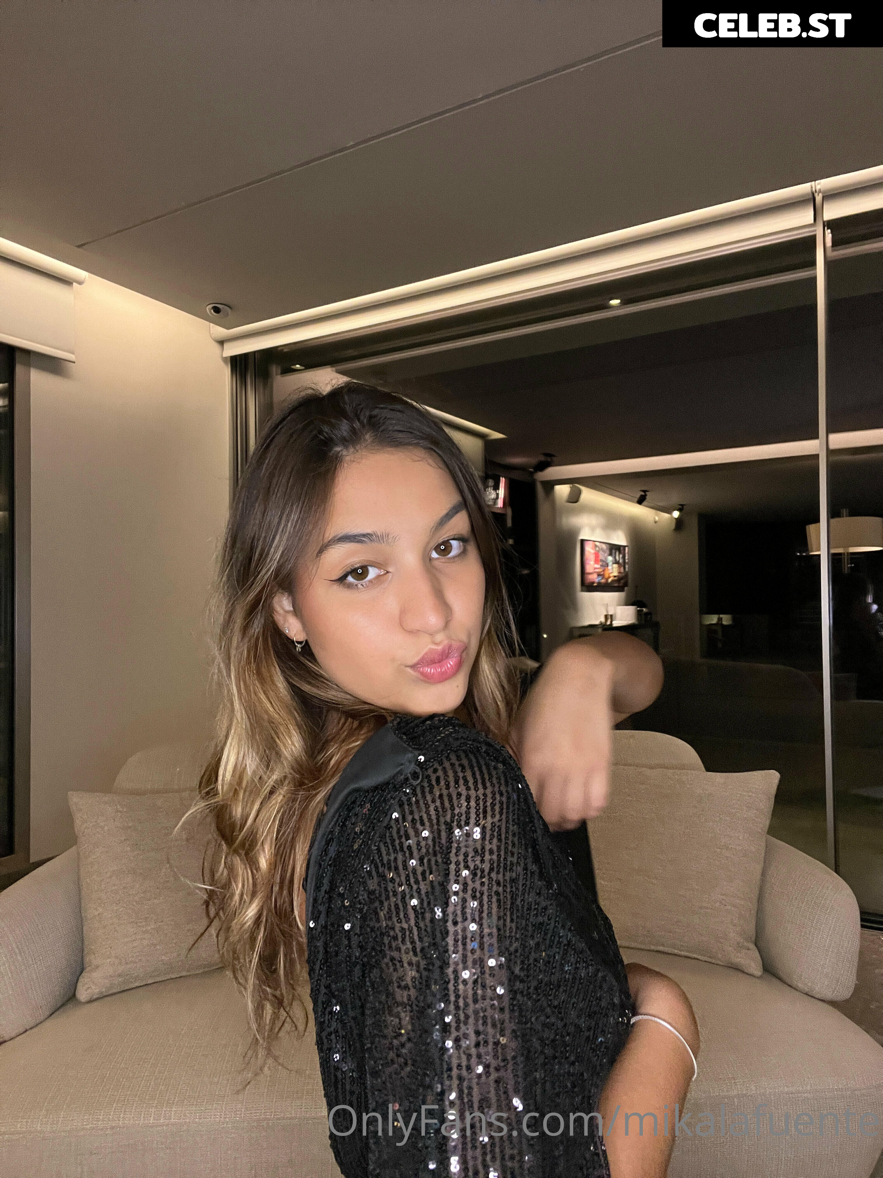 Mikaela Lafuente / Mika Lafuente Image 4230799