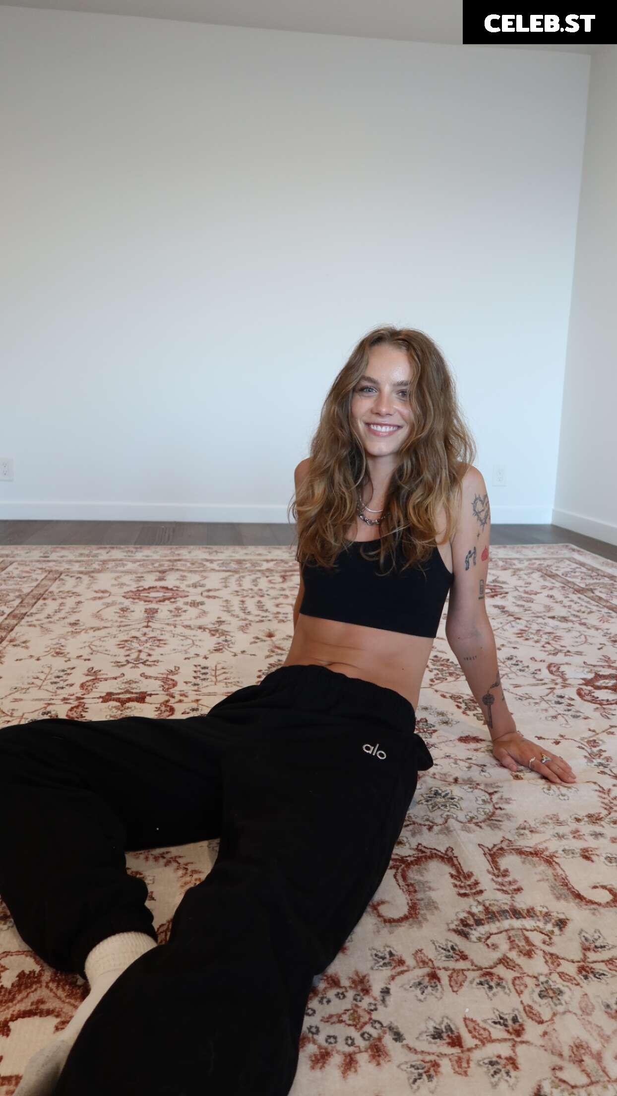 Anna Shumate / Annabananaxdddd Image 4224088