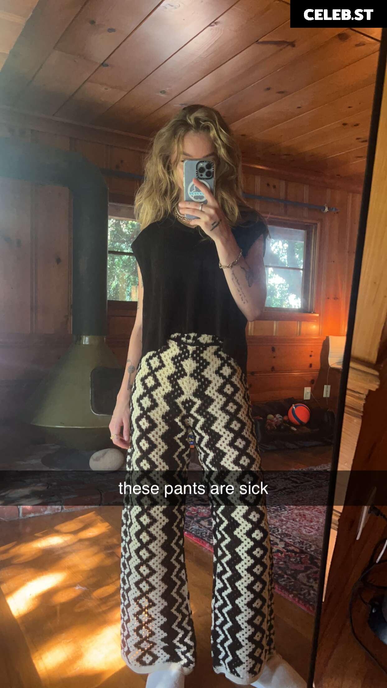 Anna Shumate / Annabananaxdddd Image 4221131