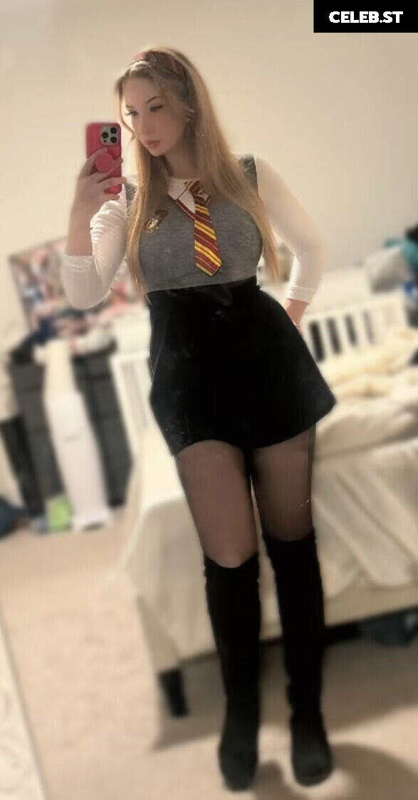 Izzy G (pnkysparkles) Image 4221058