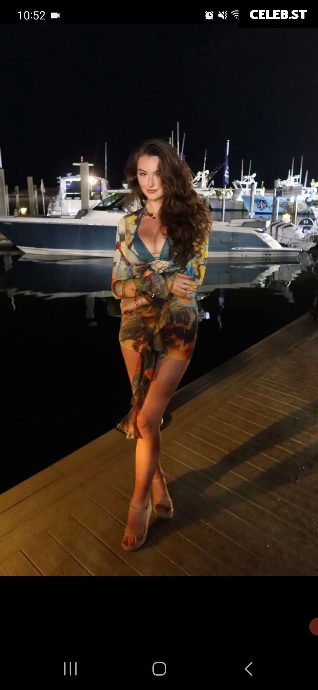 Rachel Michelle - Beautyandbrainswithatwist Image 4221904