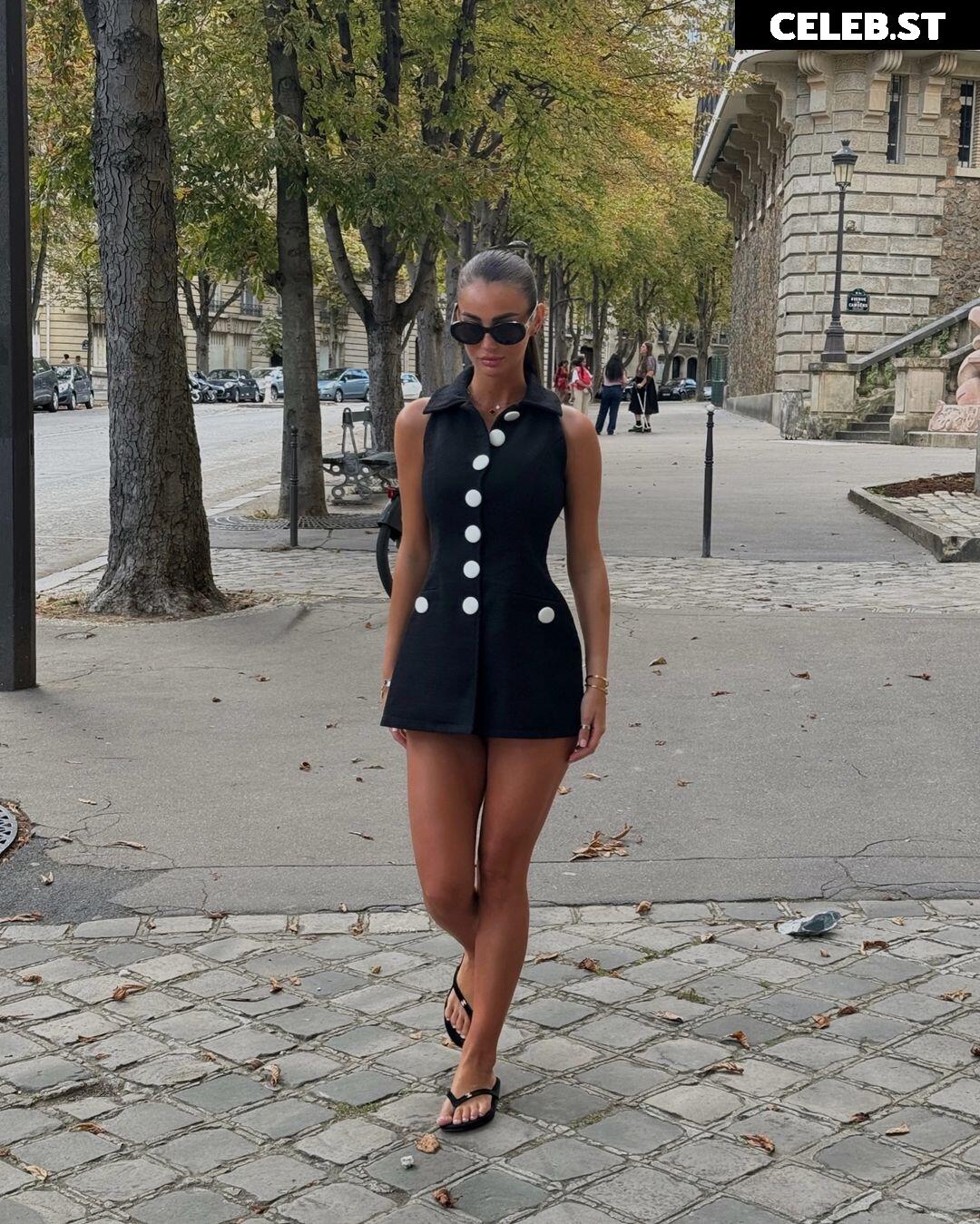 Maddy Cheary / maddycheary Image 4222851