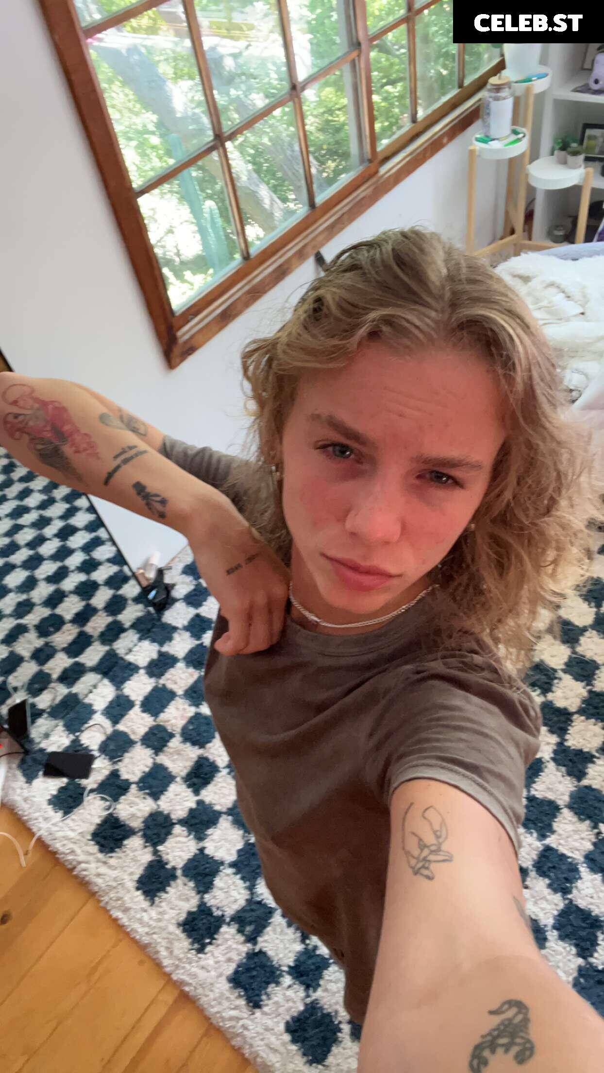 Anna Shumate / Annabananaxdddd Image 4222721